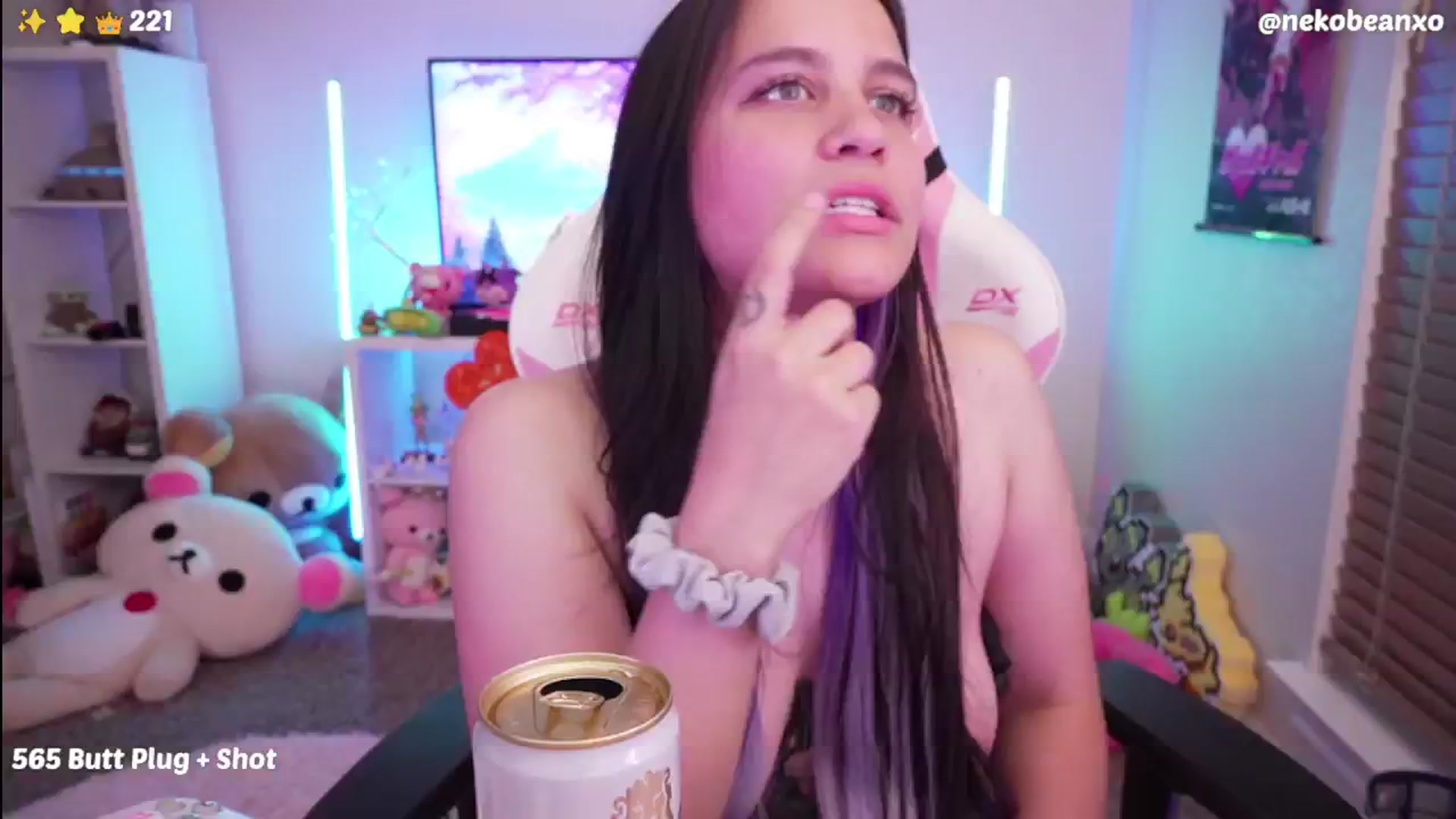 Gallery image thumbnail from Nekobeanxo's myfreecams stream on, 06/29/2024, 07:25 image 10 of 20