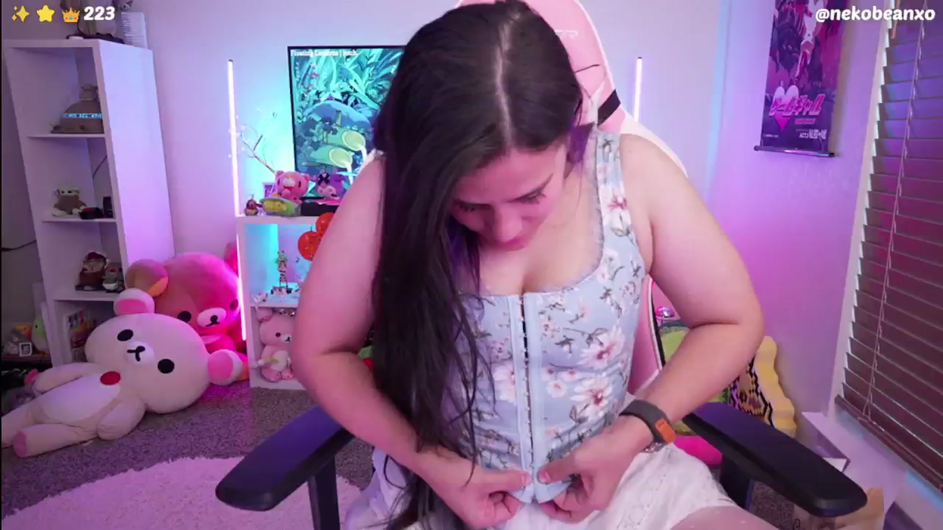 Gallery image thumbnail from Nekobeanxo's myfreecams stream on, 06/30/2024, 24:50 image 15 of 20
