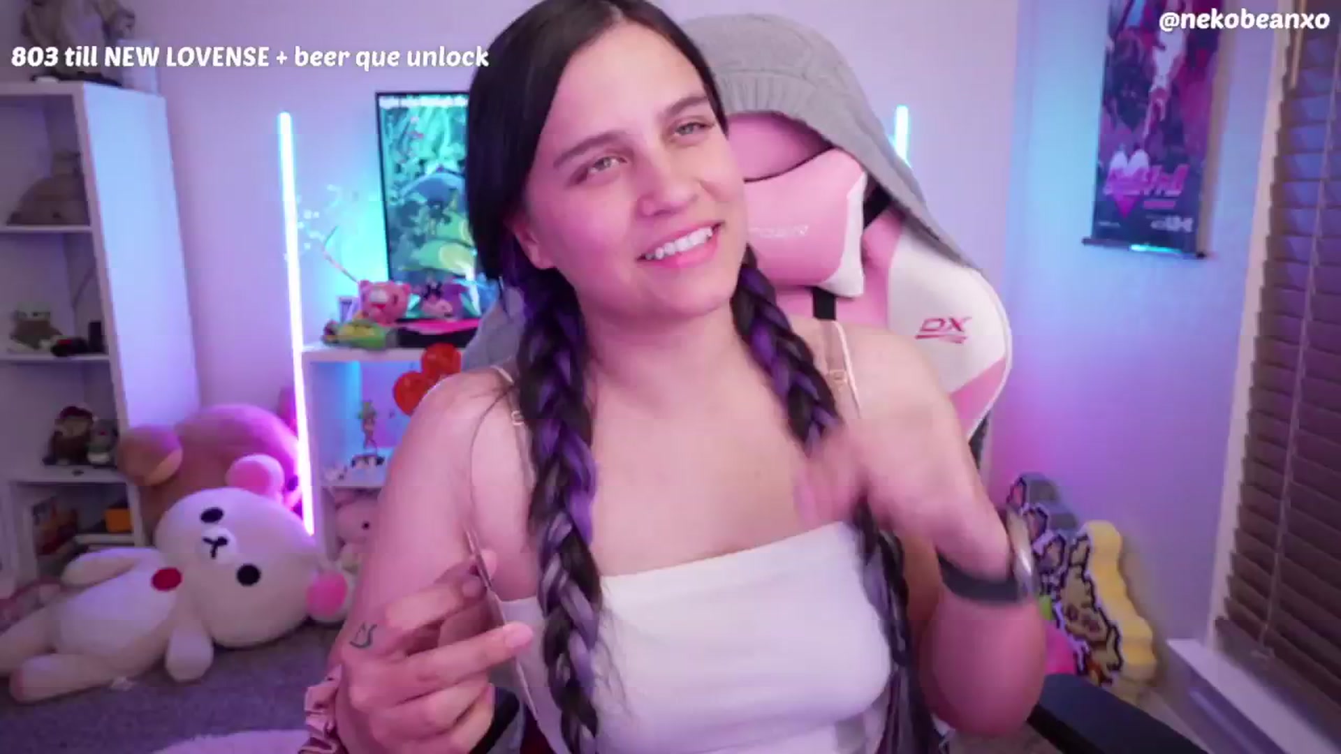 Gallery image thumbnail from Nekobeanxo's myfreecams stream on, 07/08/2024, 04:53 image 6 of 20