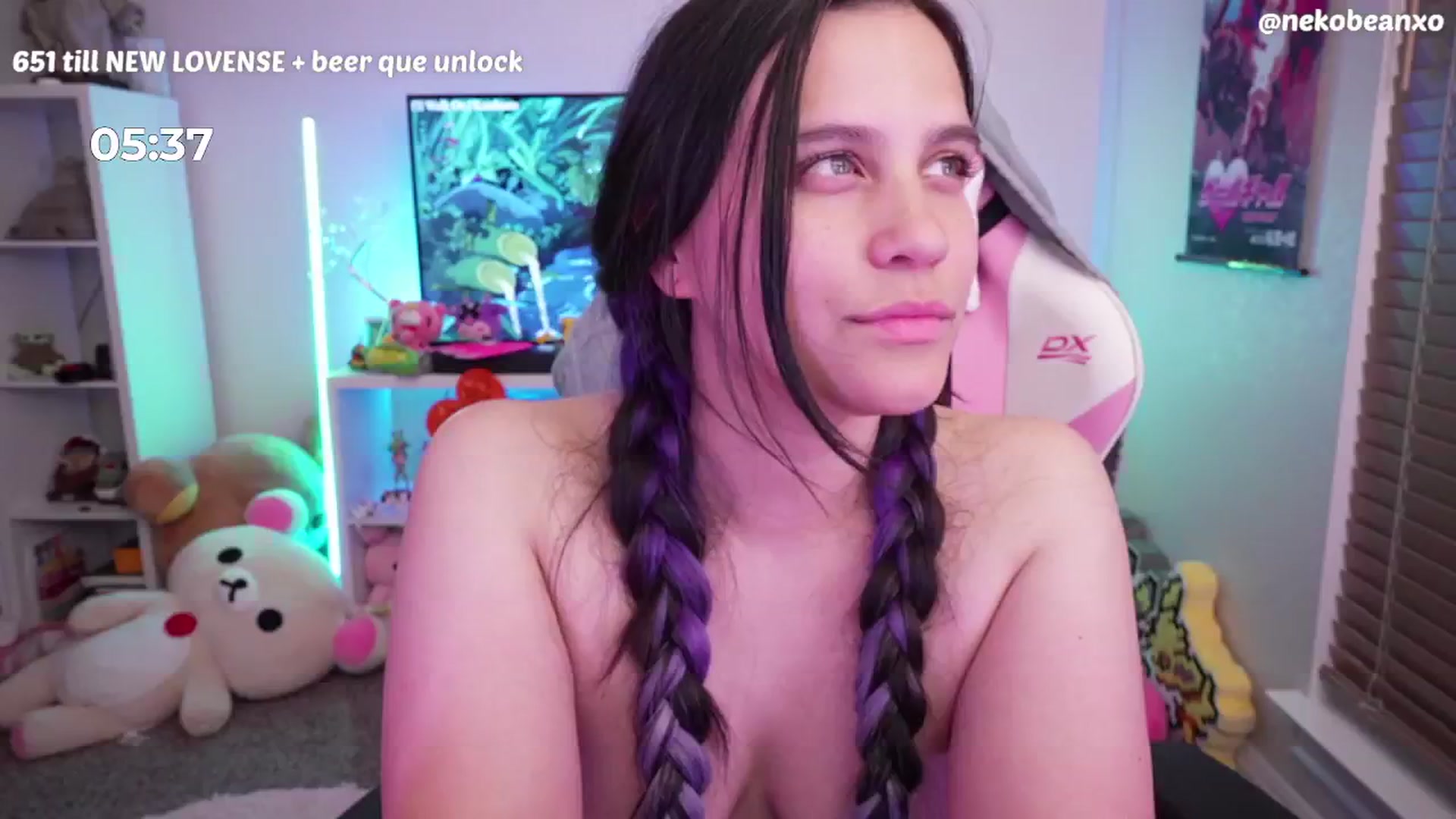 Gallery image thumbnail from Nekobeanxo's myfreecams stream on, 07/08/2024, 04:53 image 13 of 20