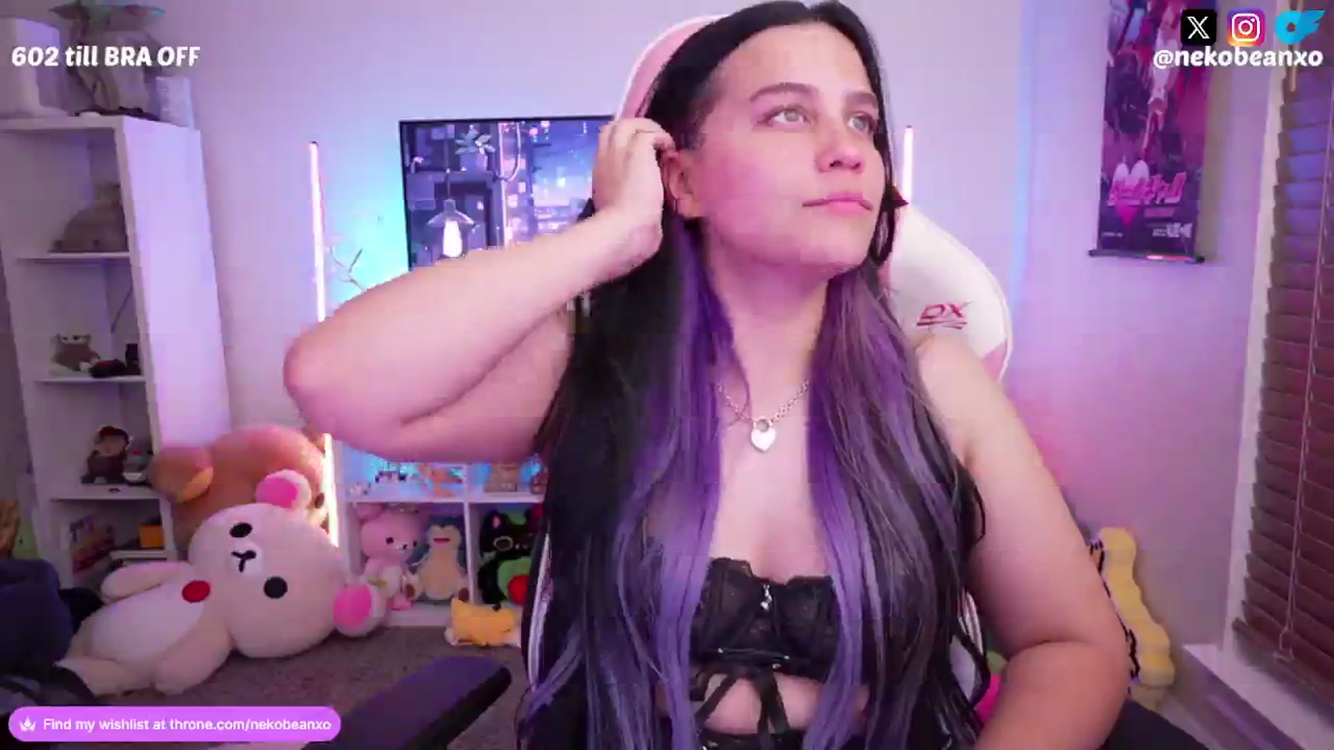 Gallery image thumbnail from Nekobeanxo's myfreecams stream on, 07/17/2024, 08:32 image 15 of 20