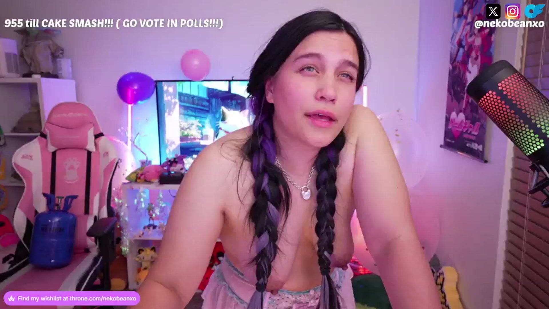 Gallery image thumbnail from Nekobeanxo's myfreecams stream on, 07/21/2024, 09:00 image 11 of 20
