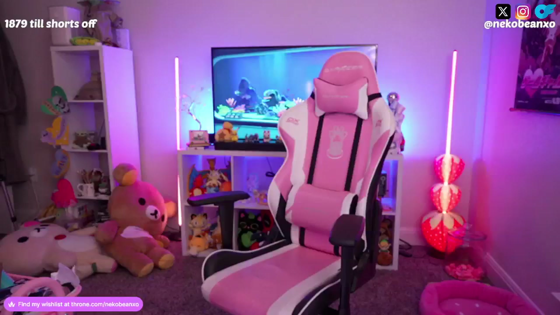Gallery image thumbnail from Nekobeanxo's myfreecams stream on, 07/24/2024, 06:20 image 17 of 20