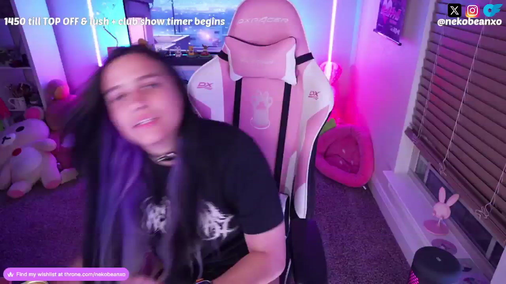 Gallery image thumbnail from Nekobeanxo's myfreecams stream on, 07/27/2024, 07:43 image 6 of 20