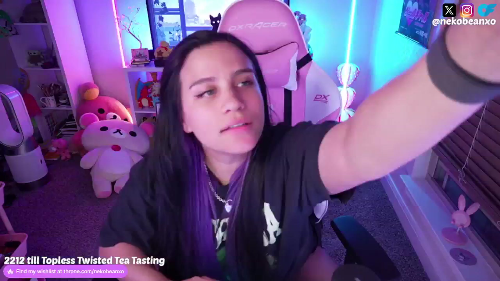 Gallery image thumbnail from Nekobeanxo's myfreecams stream on, 08/07/2024, 03:52 image 2 of 20