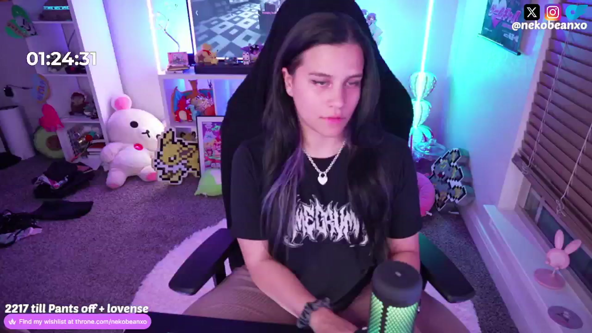 Gallery image thumbnail from Nekobeanxo's myfreecams stream on, 08/20/2024, 04:10 image 2 of 20