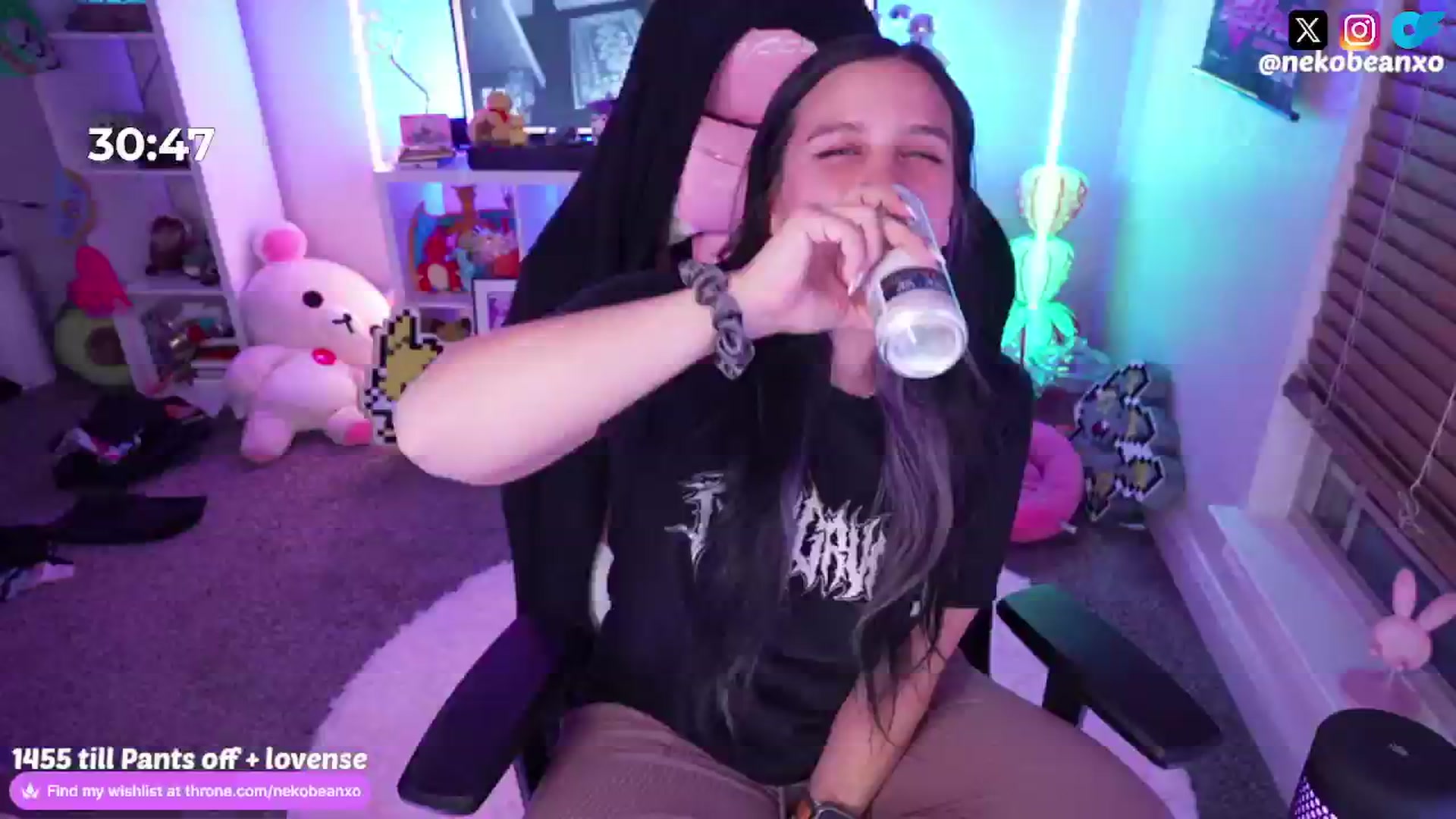 Gallery image thumbnail from Nekobeanxo's myfreecams stream on, 08/20/2024, 04:10 image 13 of 20