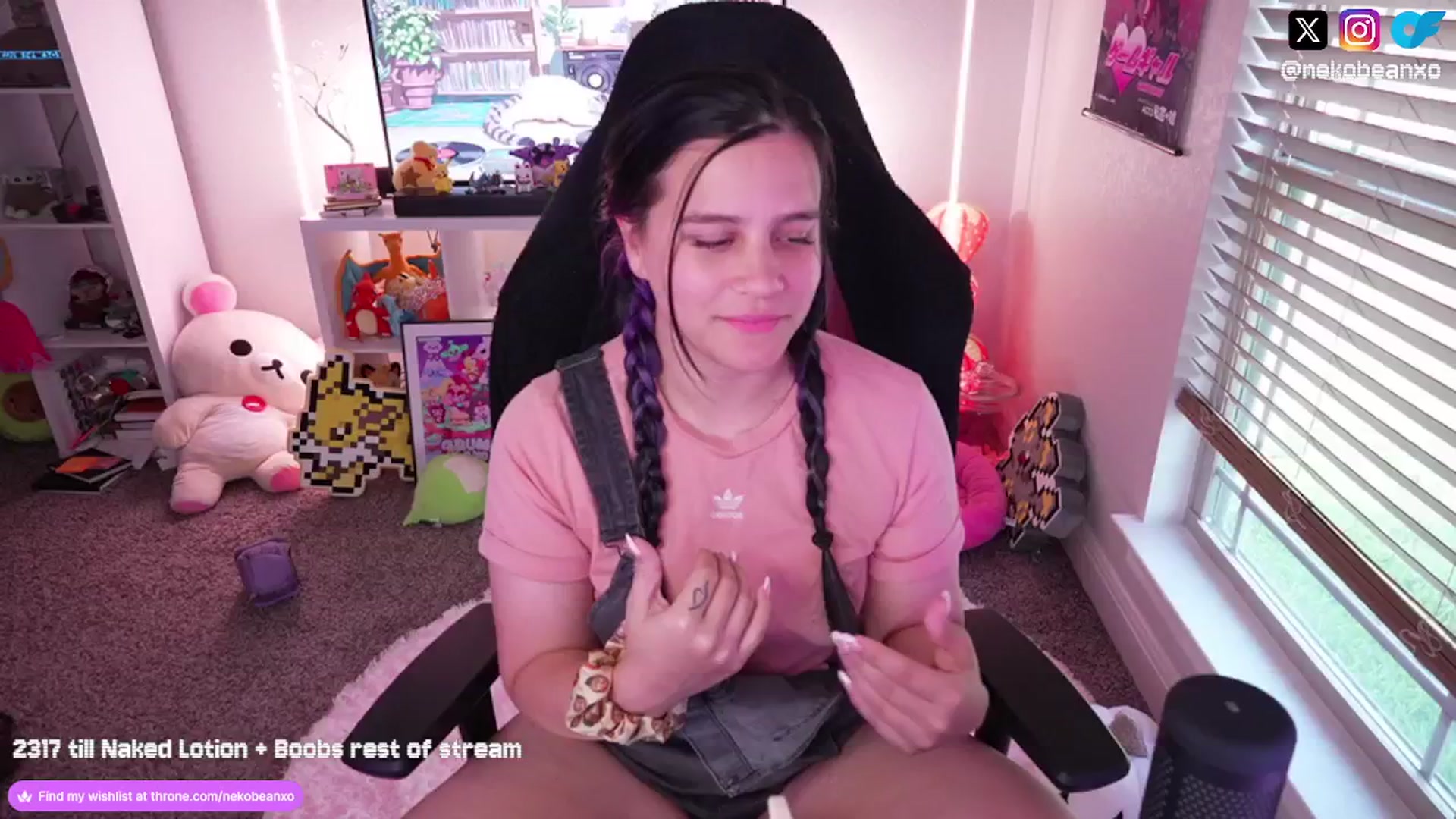 Gallery image thumbnail from Nekobeanxo's myfreecams stream on, 08/24/2024, 24:00 image 7 of 20