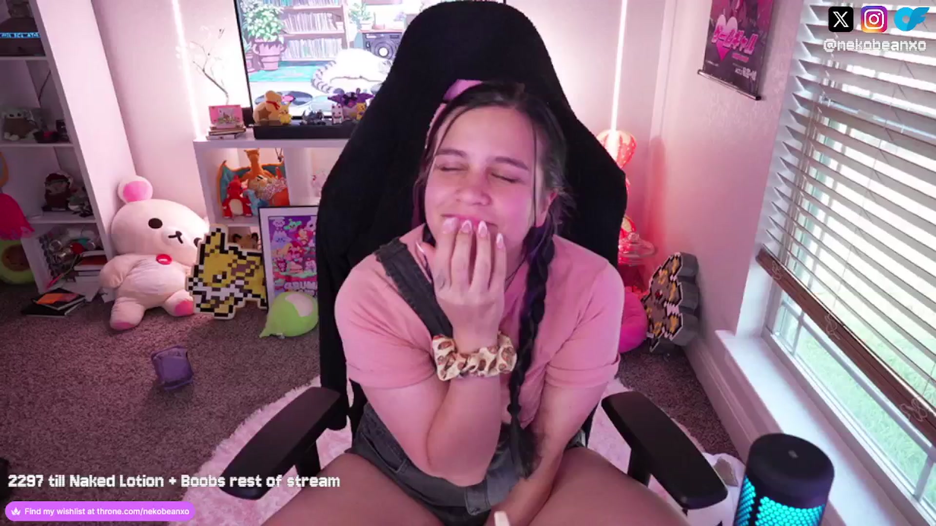 Gallery image thumbnail from Nekobeanxo's myfreecams stream on, 08/24/2024, 24:00 image 9 of 20