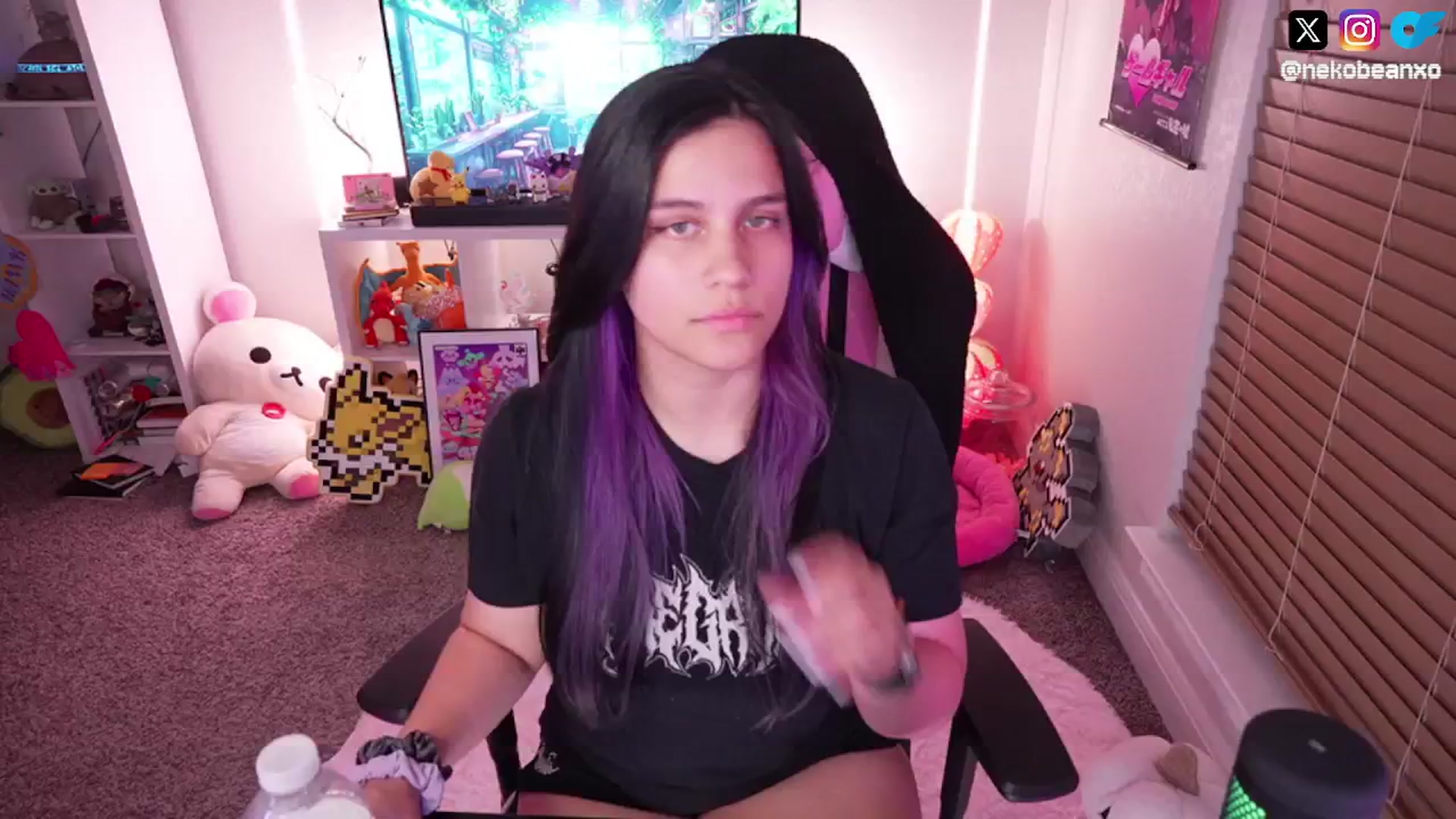 Gallery image thumbnail from Nekobeanxo's myfreecams stream on, 08/28/2024, 04:41 image 1 of 20