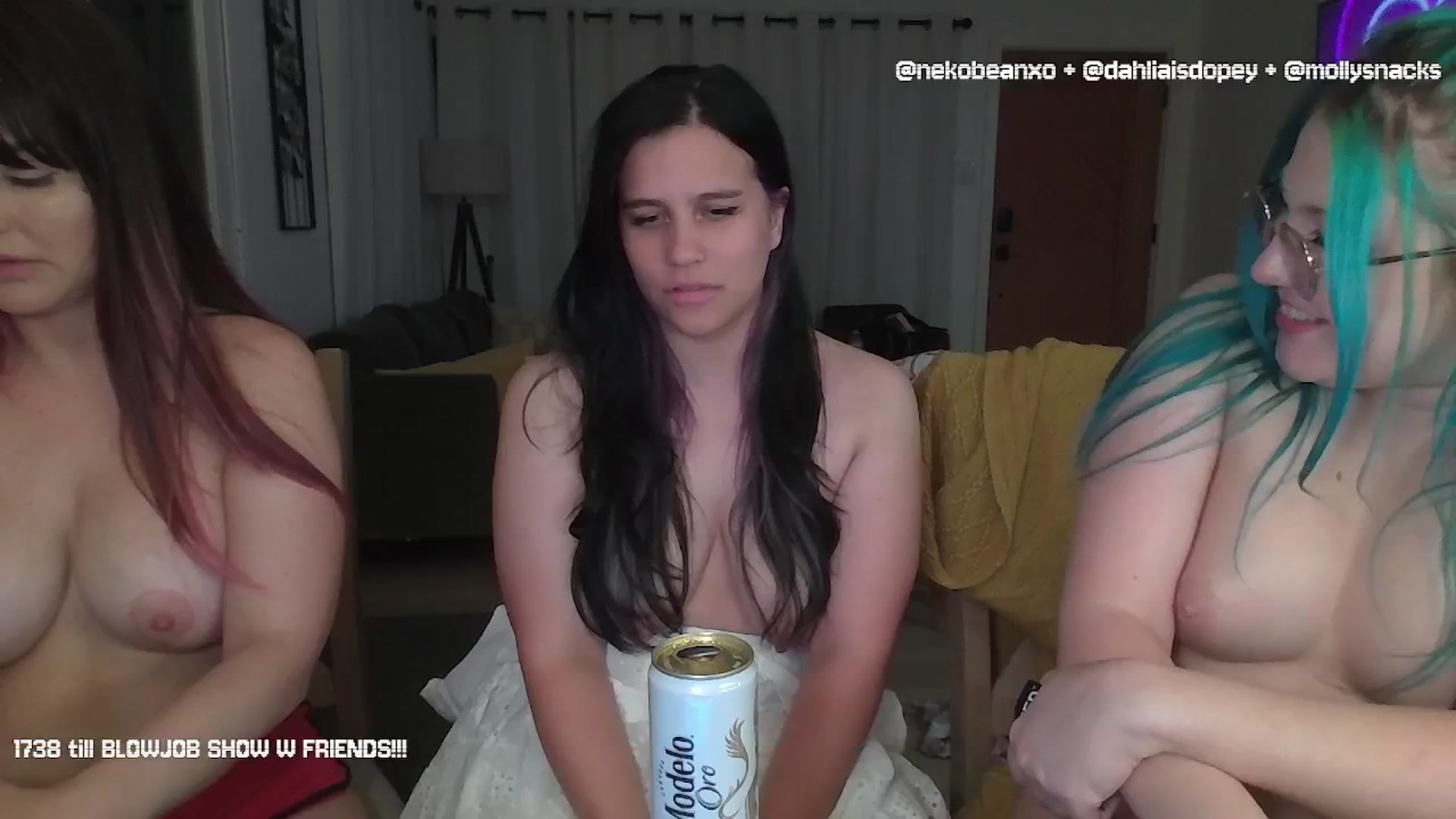 Gallery image thumbnail from Nekobeanxo's myfreecams stream on, 08/31/2024, 07:04 image 11 of 20