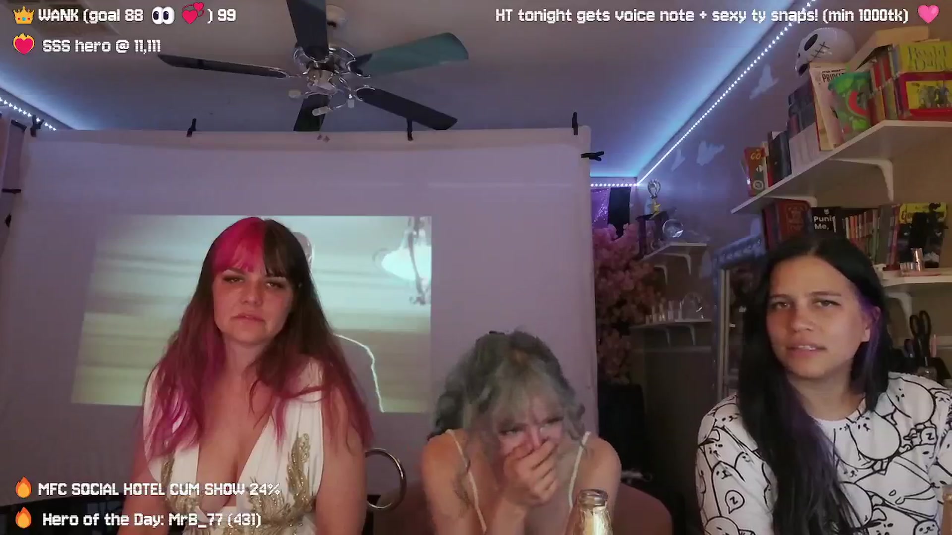Gallery image thumbnail from Nekobeanxo's myfreecams stream on, 09/23/2024, 07:13 image 10 of 20