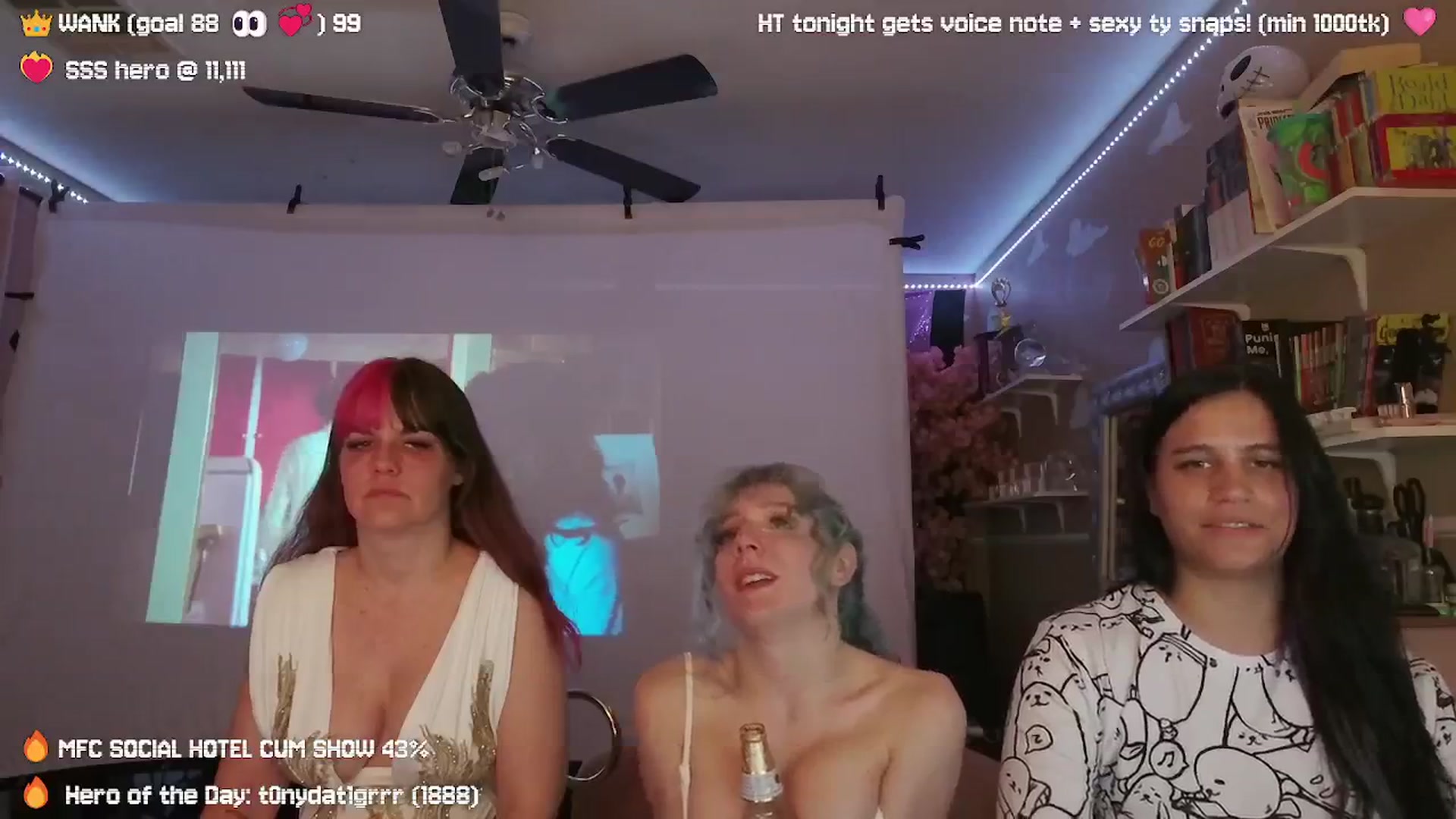 Gallery image thumbnail from Nekobeanxo's myfreecams stream on, 09/23/2024, 07:13 image 13 of 20