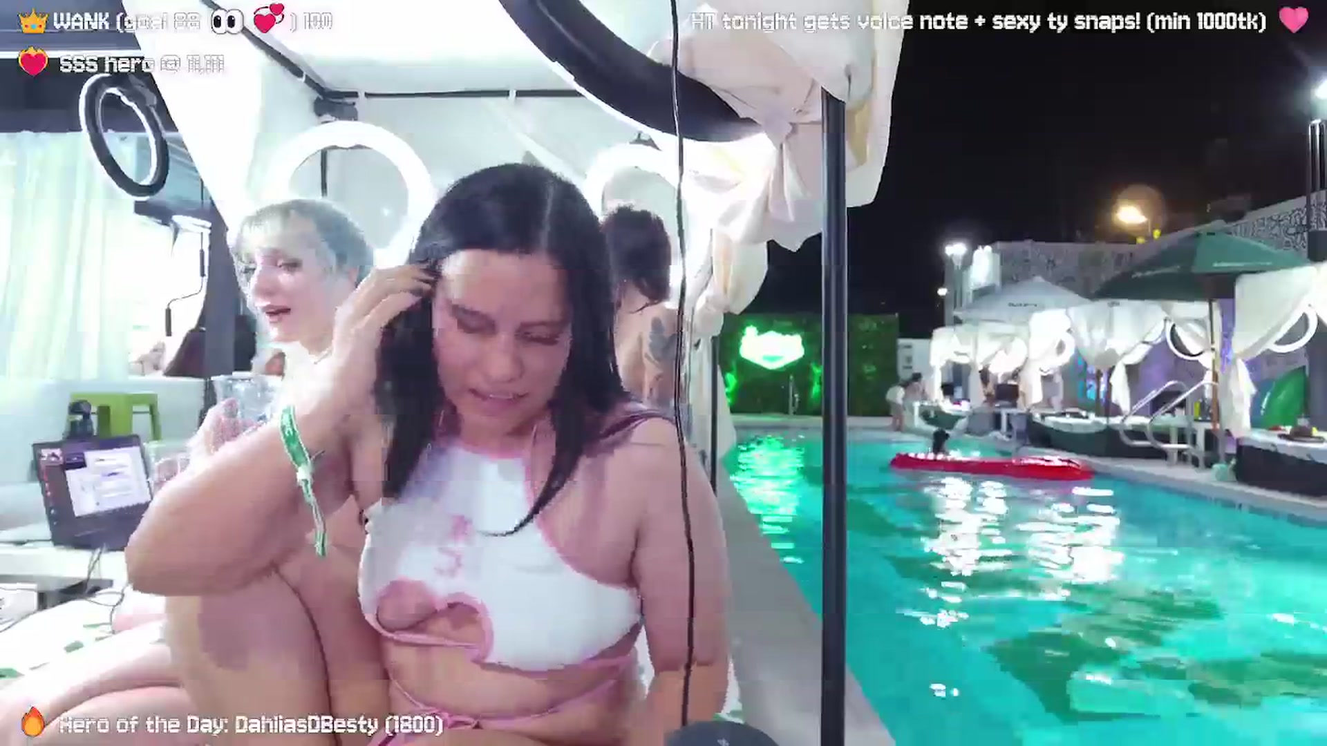 Gallery image thumbnail from Nekobeanxo's myfreecams stream on, 09/25/2024, 02:55 image 15 of 20