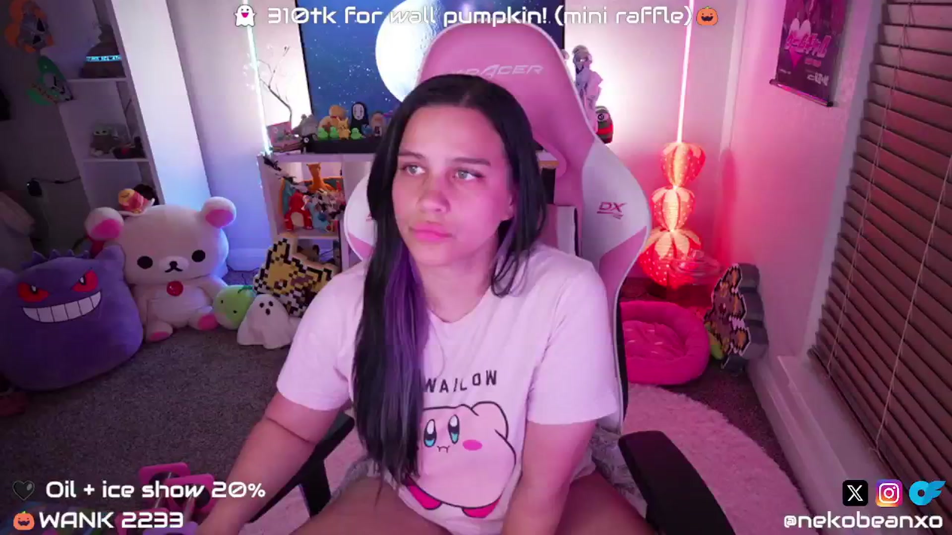 Gallery image thumbnail from Nekobeanxo's myfreecams stream on, 10/06/2024, 02:44 image 9 of 20