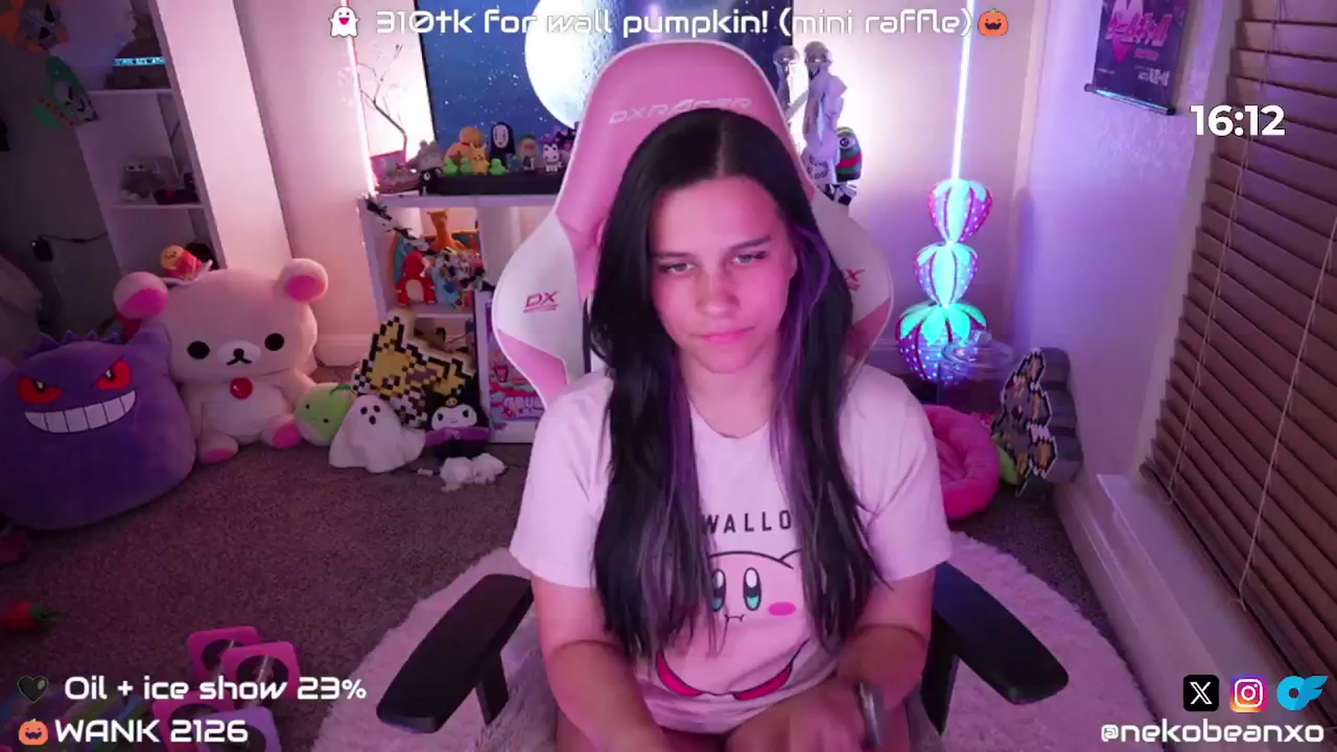Gallery image thumbnail from Nekobeanxo's myfreecams stream on, 10/06/2024, 02:44 image 15 of 20