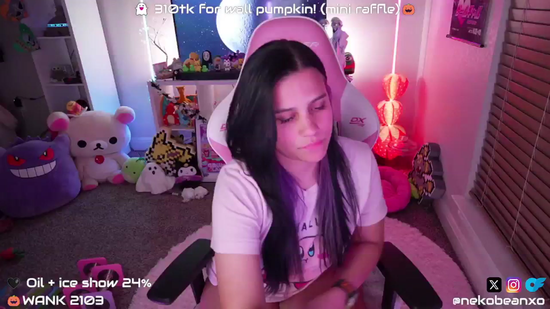 Gallery image thumbnail from Nekobeanxo's myfreecams stream on, 10/06/2024, 02:44 image 19 of 20