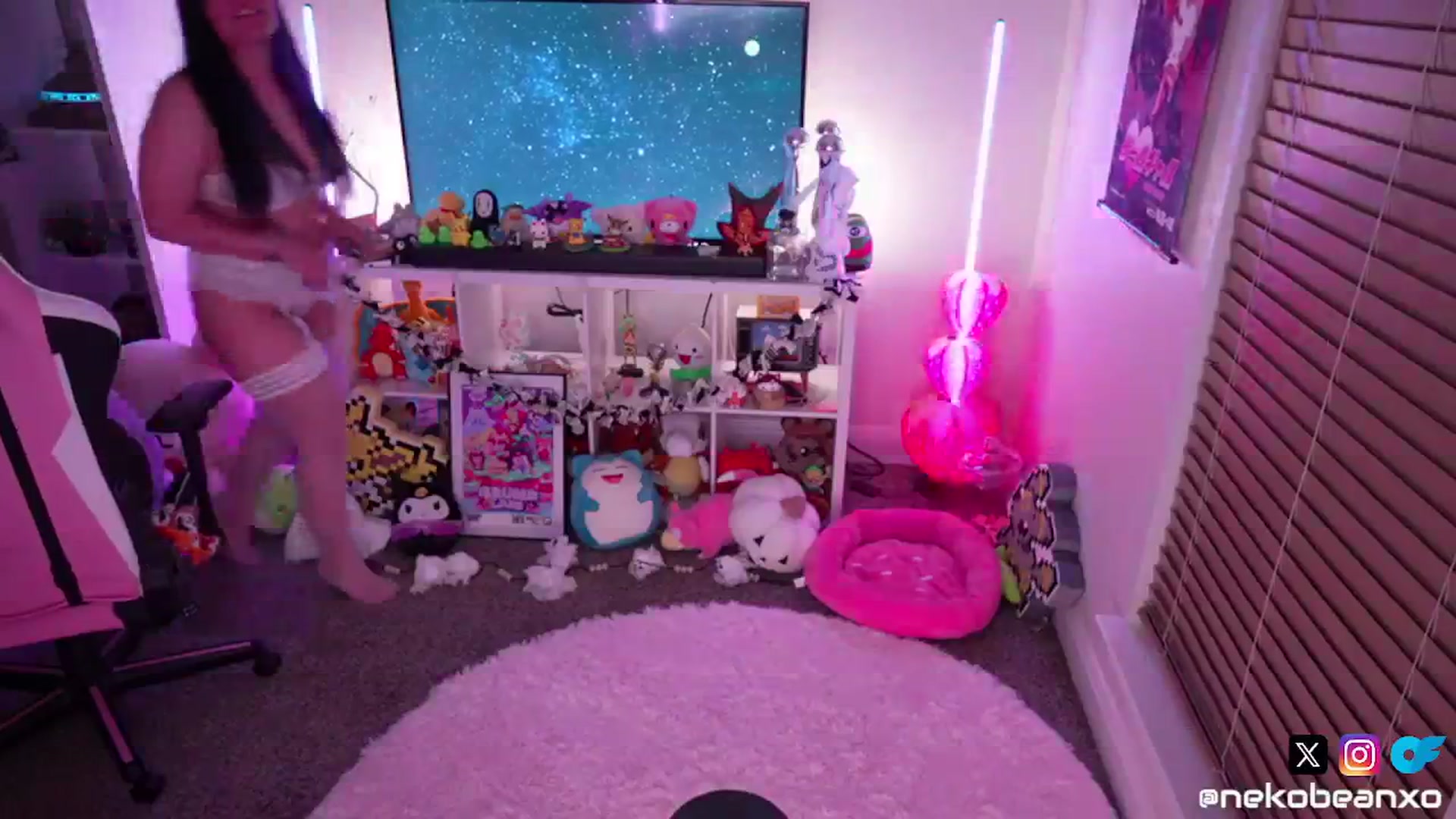 Gallery image thumbnail from Nekobeanxo's myfreecams stream on, 10/10/2024, 06:17 image 16 of 20