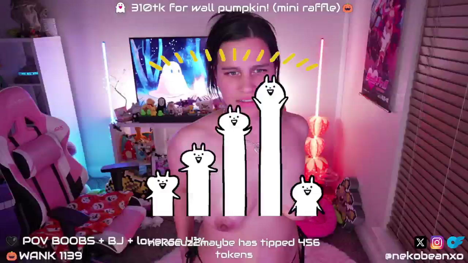 Gallery image thumbnail from Nekobeanxo's myfreecams stream on, 10/13/2024, 07:21 image 15 of 20