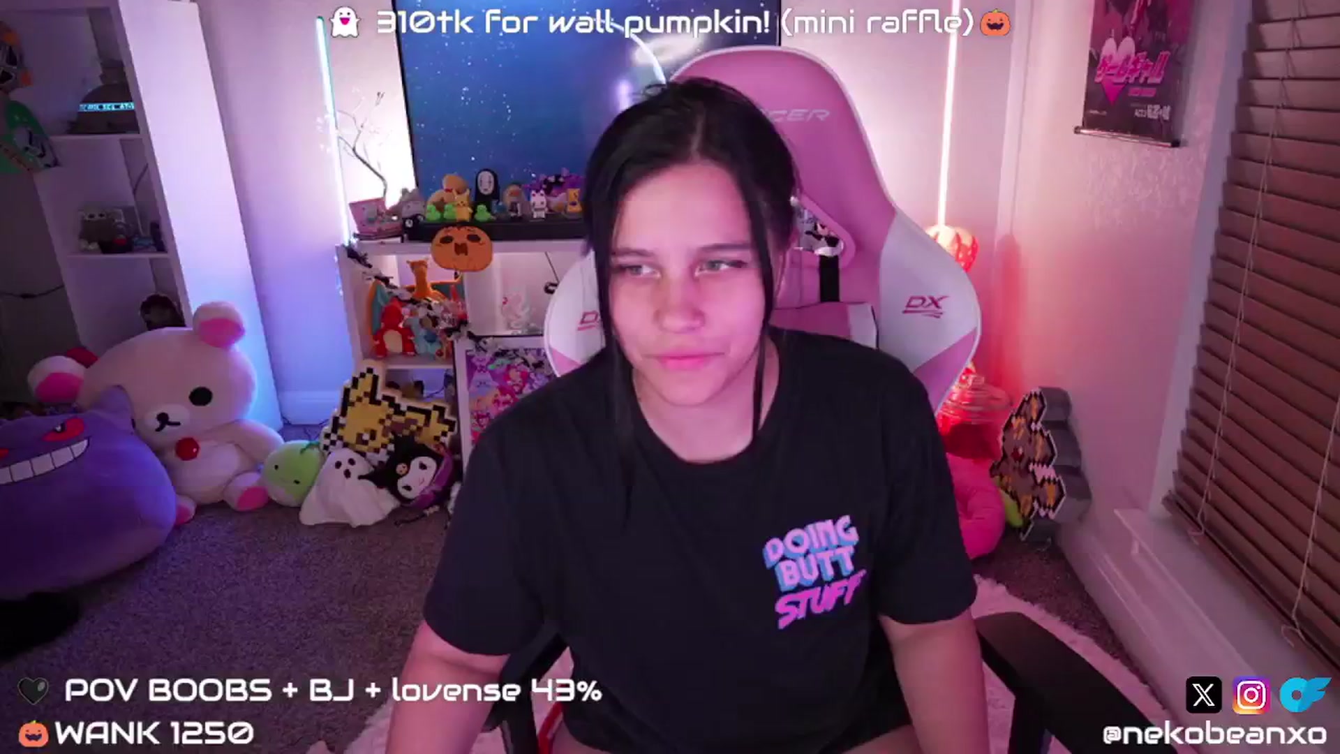 Gallery image thumbnail from Nekobeanxo's myfreecams stream on, 10/15/2024, 02:25 image 6 of 20