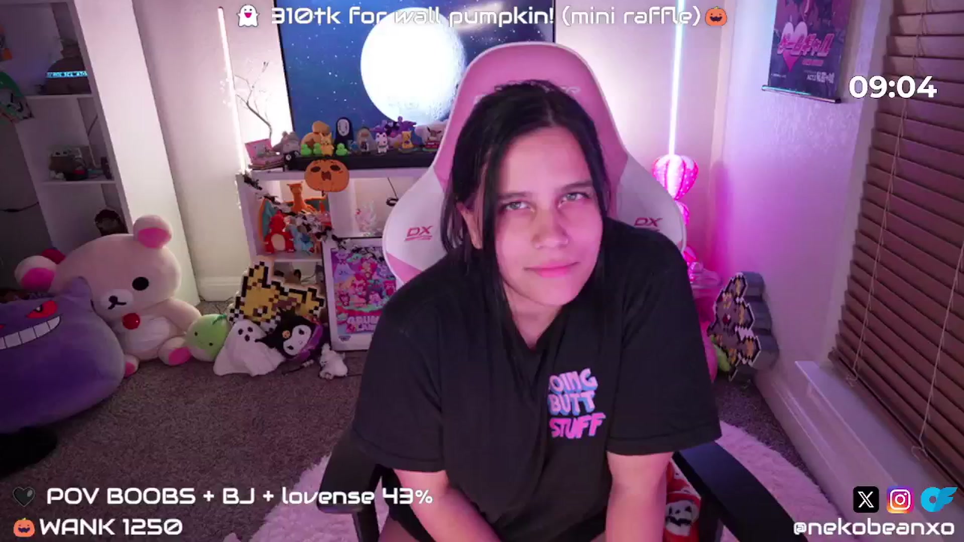 Gallery image thumbnail from Nekobeanxo's myfreecams stream on, 10/15/2024, 02:25 image 16 of 20