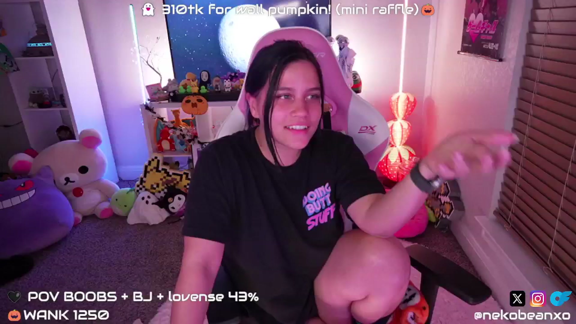 Gallery image thumbnail from Nekobeanxo's myfreecams stream on, 10/15/2024, 02:25 image 12 of 20