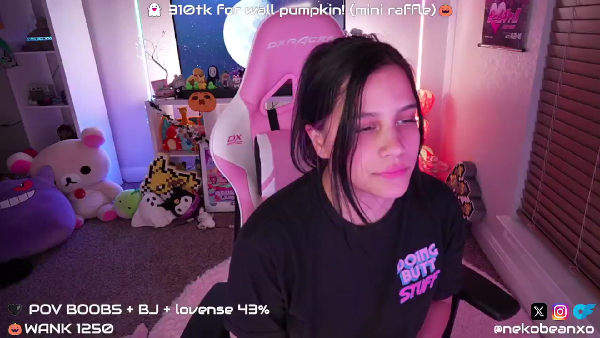 Gallery image thumbnail from Nekobeanxo's myfreecams stream on, 10/15/2024, 02:25 image 18 of 20