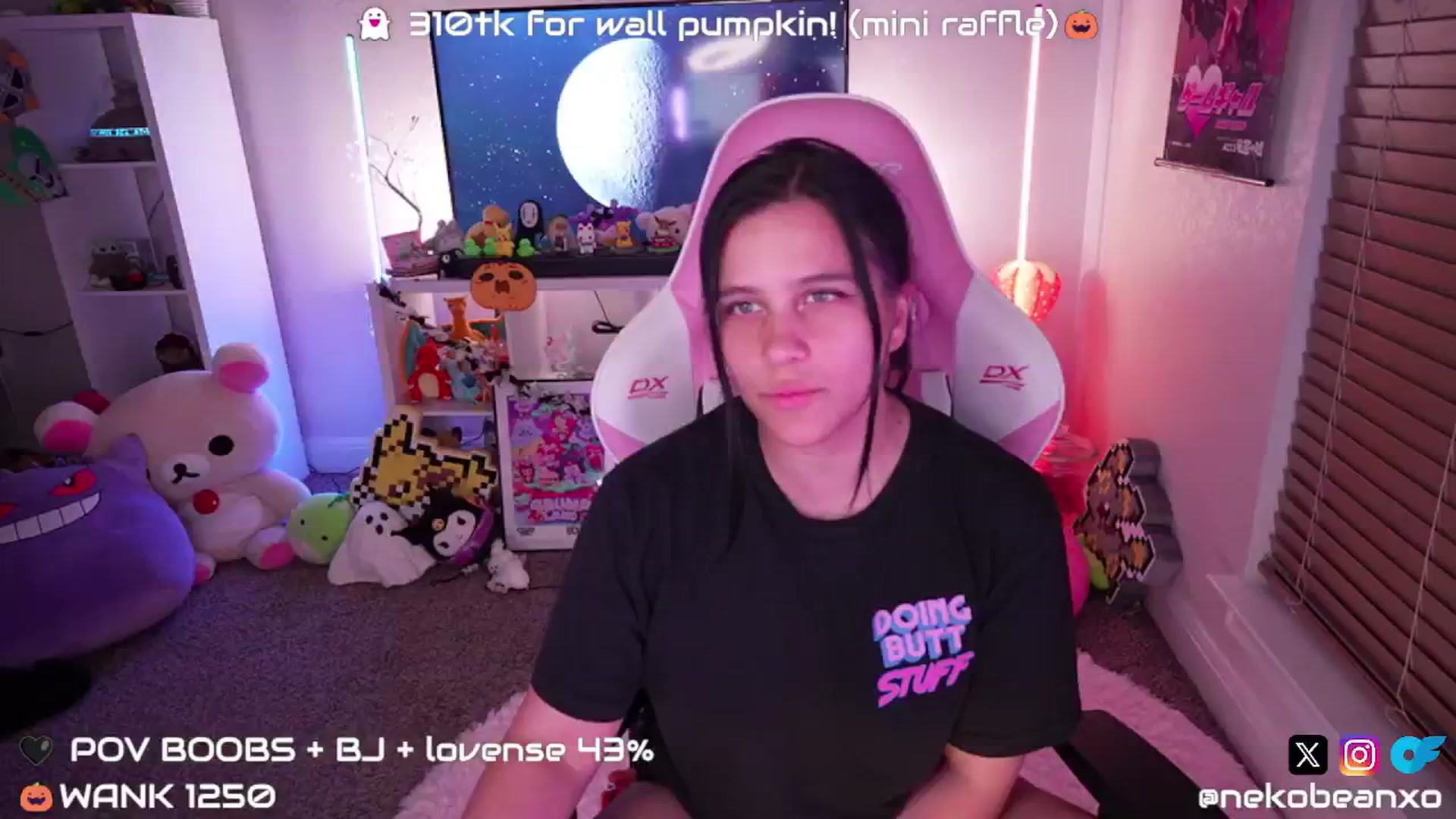 Gallery image thumbnail from Nekobeanxo's myfreecams stream on, 10/15/2024, 02:25 image 9 of 20