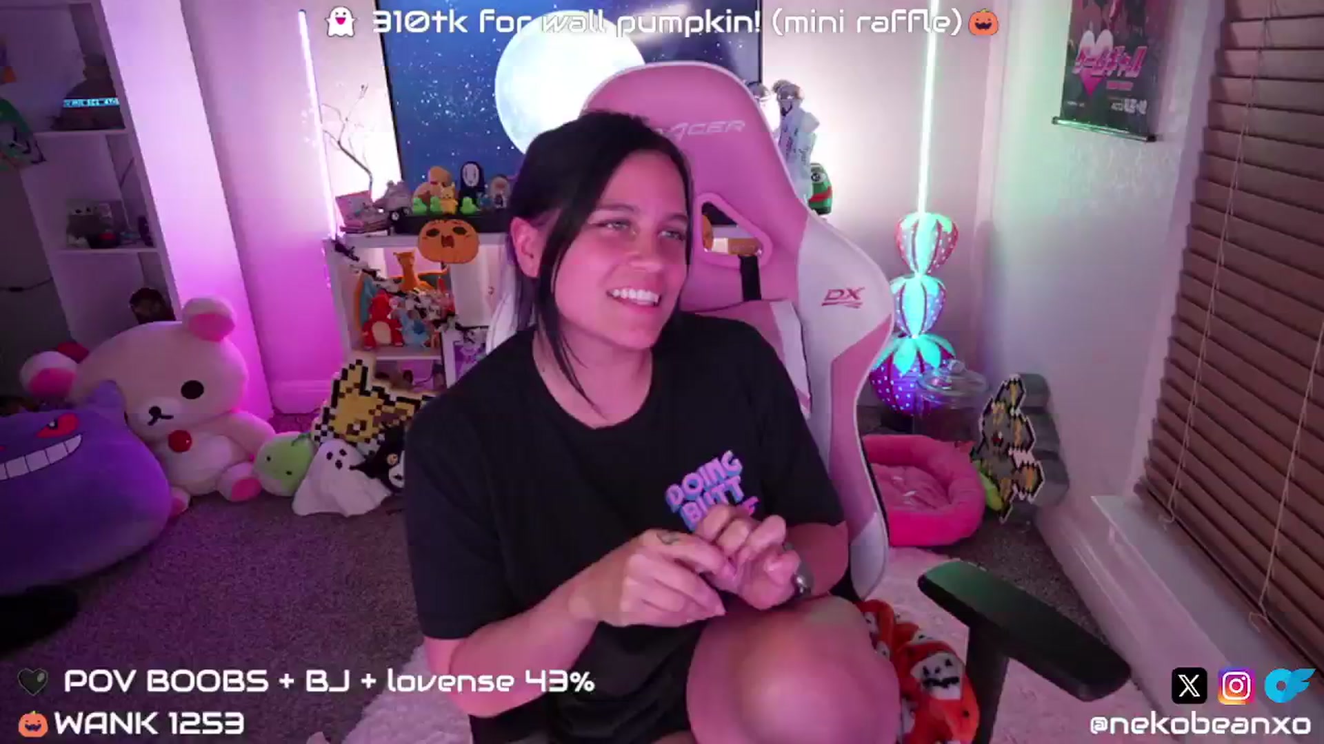 Gallery image thumbnail from Nekobeanxo's myfreecams stream on, 10/15/2024, 02:25 image 14 of 20