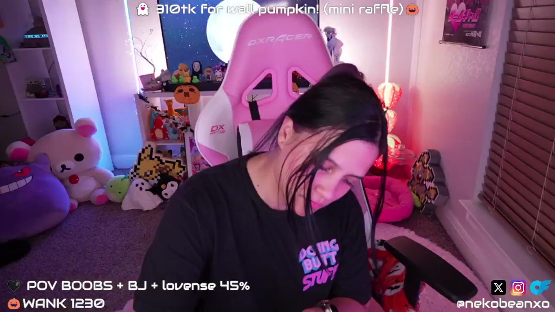 Gallery image thumbnail from Nekobeanxo's myfreecams stream on, 10/15/2024, 05:31 image 2 of 20