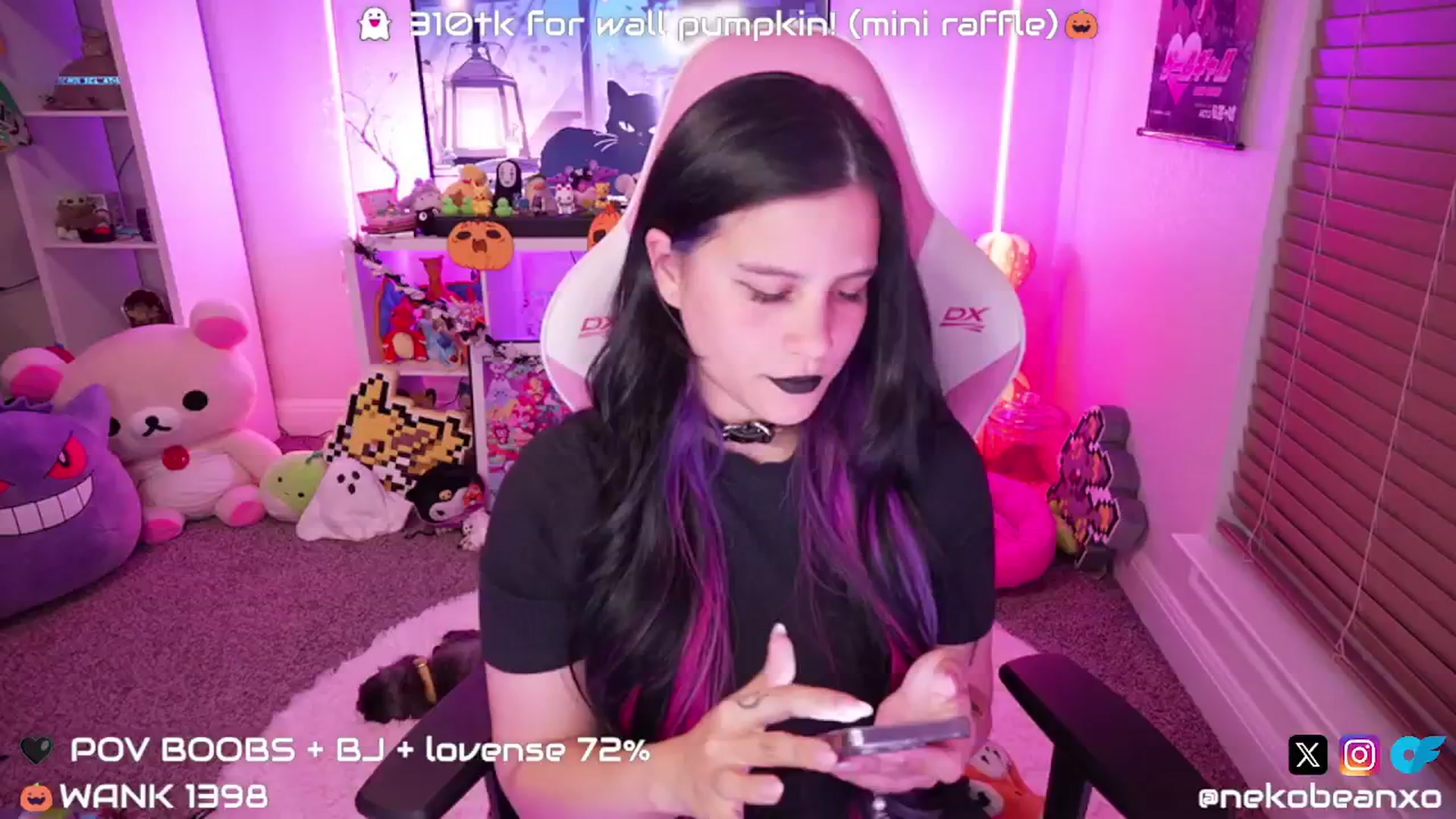 Gallery image thumbnail from Nekobeanxo's myfreecams stream on, 10/21/2024, 02:34 image 5 of 20