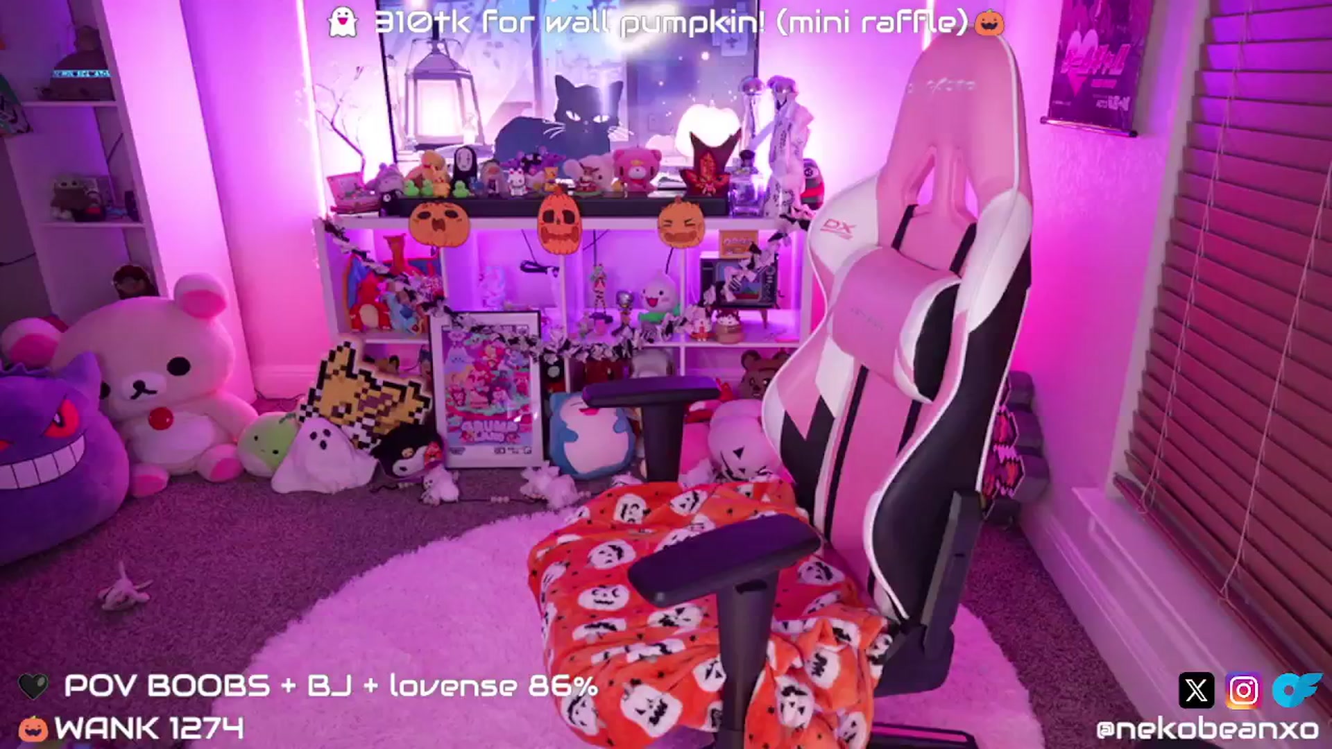 Gallery image thumbnail from Nekobeanxo's myfreecams stream on, 10/21/2024, 02:34 image 17 of 20