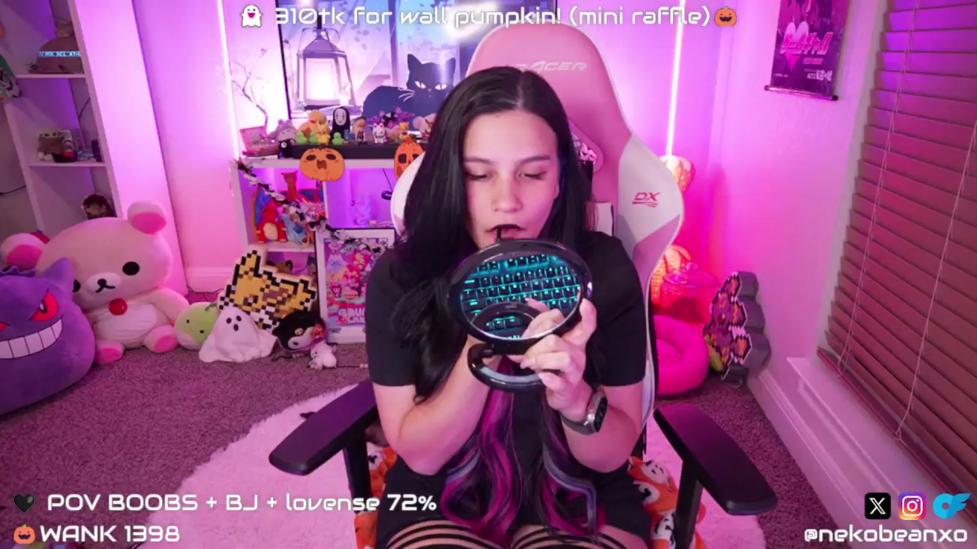 Gallery image thumbnail from Nekobeanxo's myfreecams stream on, 10/21/2024, 02:34 image 2 of 20