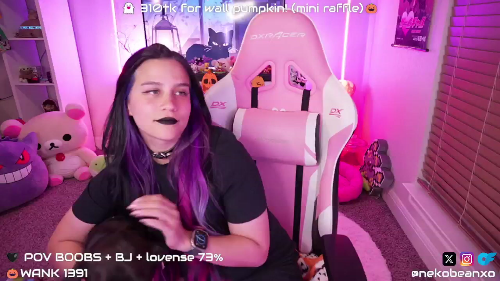 Gallery image thumbnail from Nekobeanxo's myfreecams stream on, 10/21/2024, 02:34 image 12 of 20