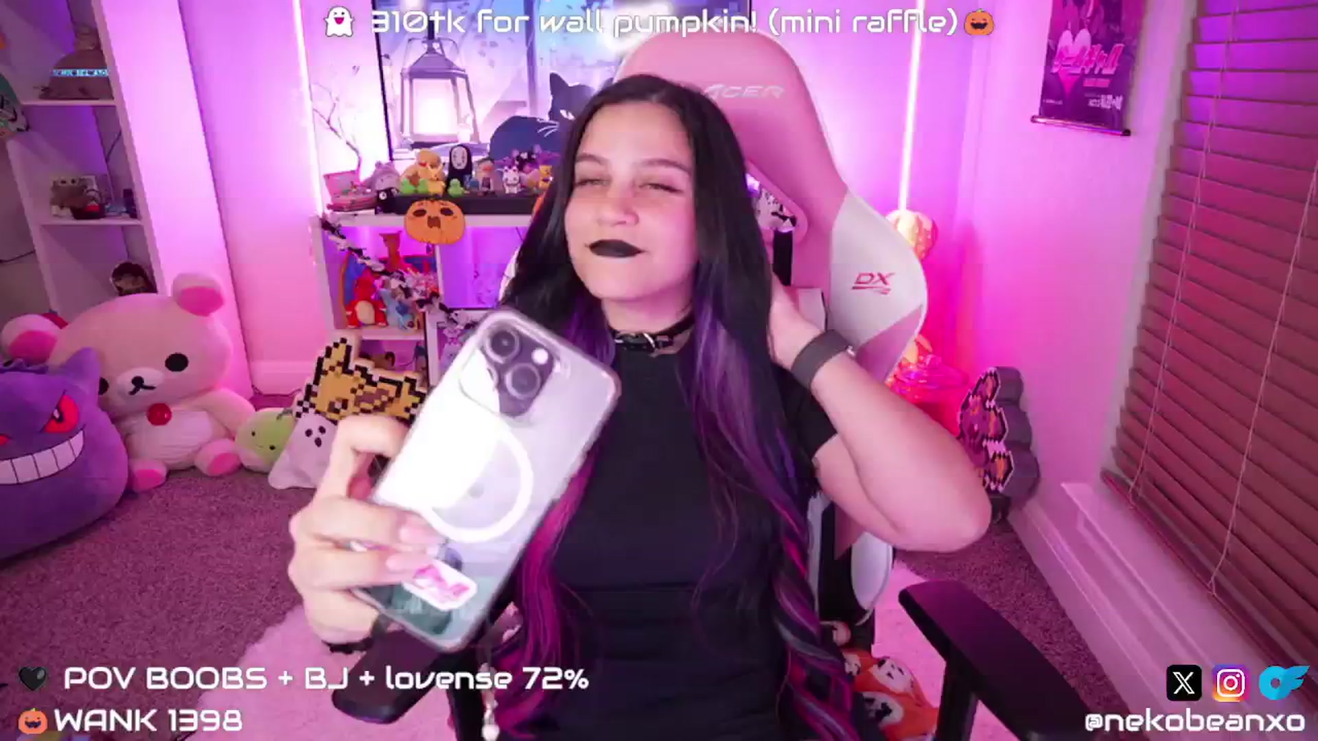 Gallery image thumbnail from Nekobeanxo's myfreecams stream on, 10/21/2024, 02:34 image 4 of 20
