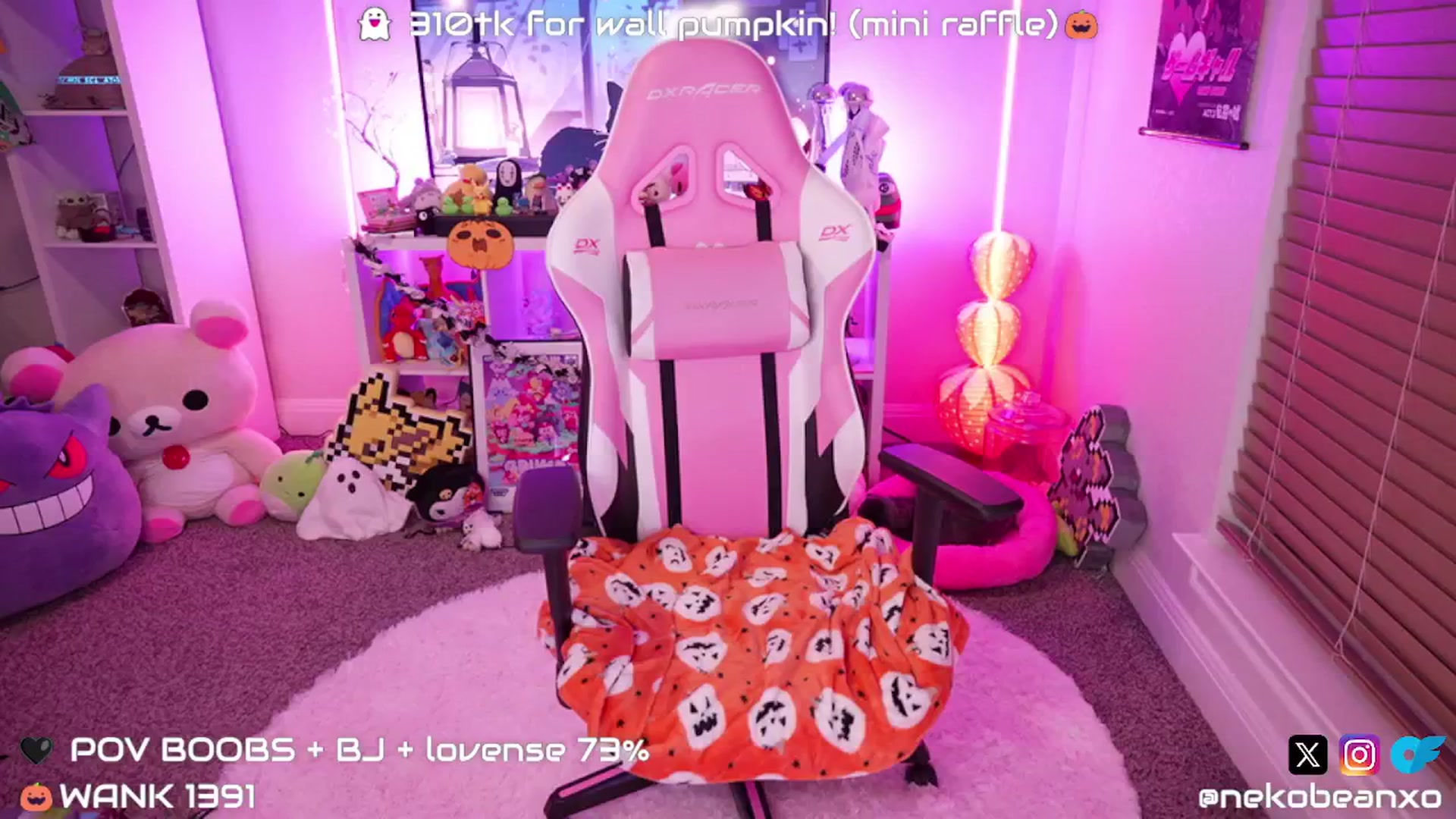 Gallery image thumbnail from Nekobeanxo's myfreecams stream on, 10/21/2024, 02:34 image 11 of 20
