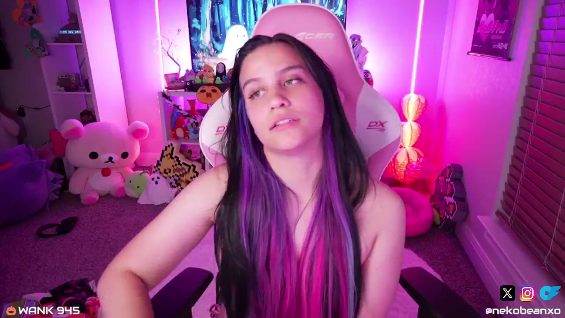 Gallery image thumbnail from Nekobeanxo's myfreecams stream on, 10/25/2024, 08:19 image 18 of 20
