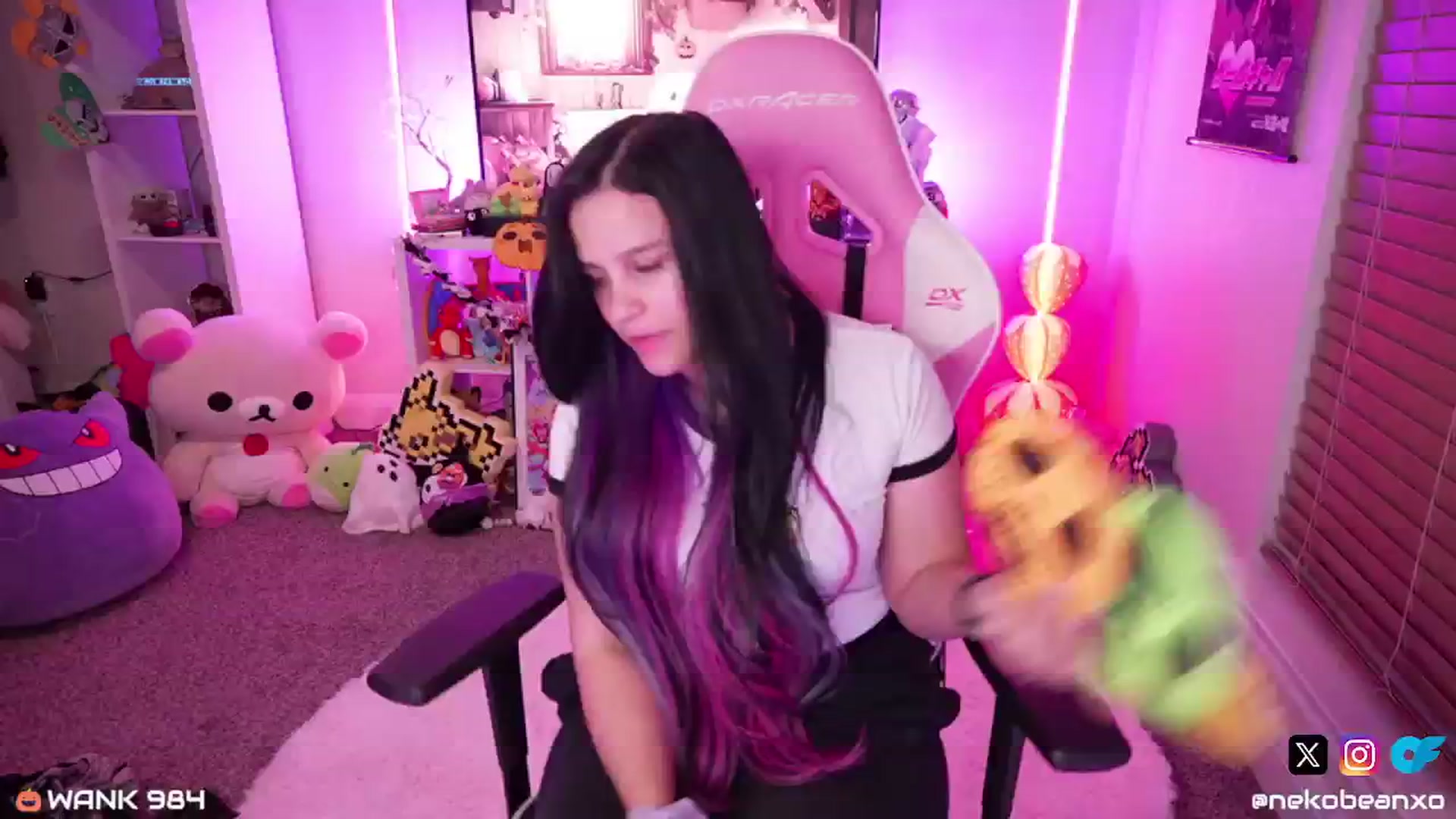 Gallery image thumbnail from Nekobeanxo's myfreecams stream on, 10/27/2024, 07:21 image 1 of 20