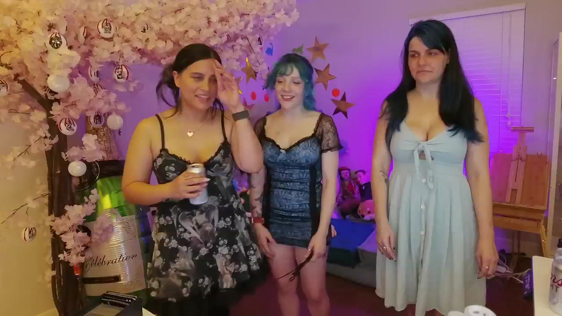 Gallery image thumbnail from Nekobeanxo's myfreecams stream on, 10/30/2024, 05:10 image 9 of 20