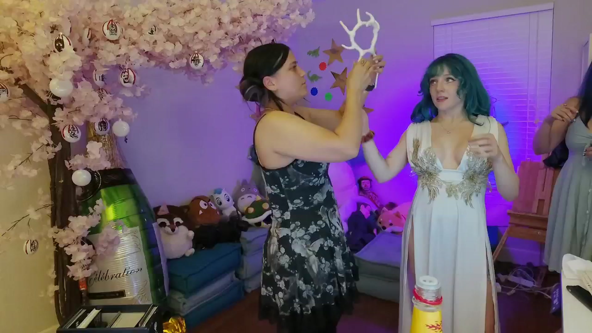 Gallery image thumbnail from Nekobeanxo's myfreecams stream on, 10/30/2024, 05:10 image 4 of 20