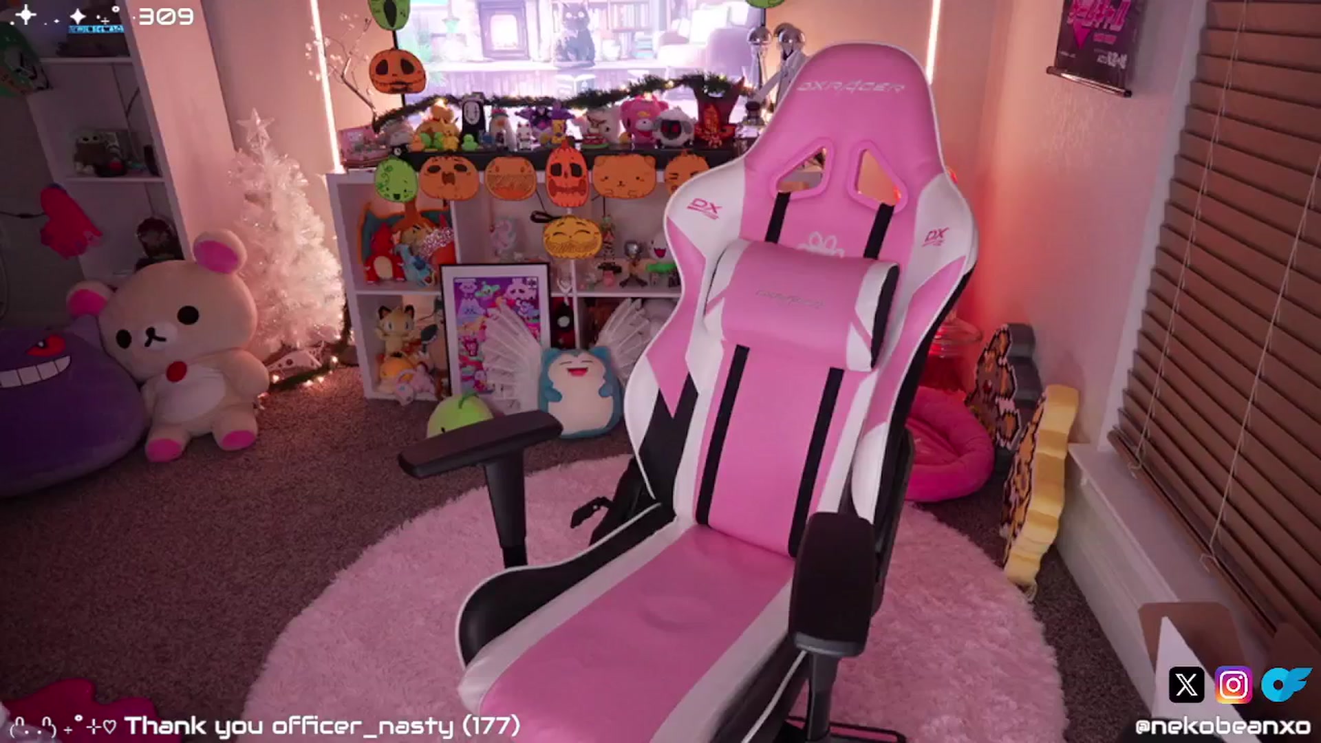 Gallery image thumbnail from Nekobeanxo's myfreecams stream on, 11/22/2024, 04:48 image 9 of 20