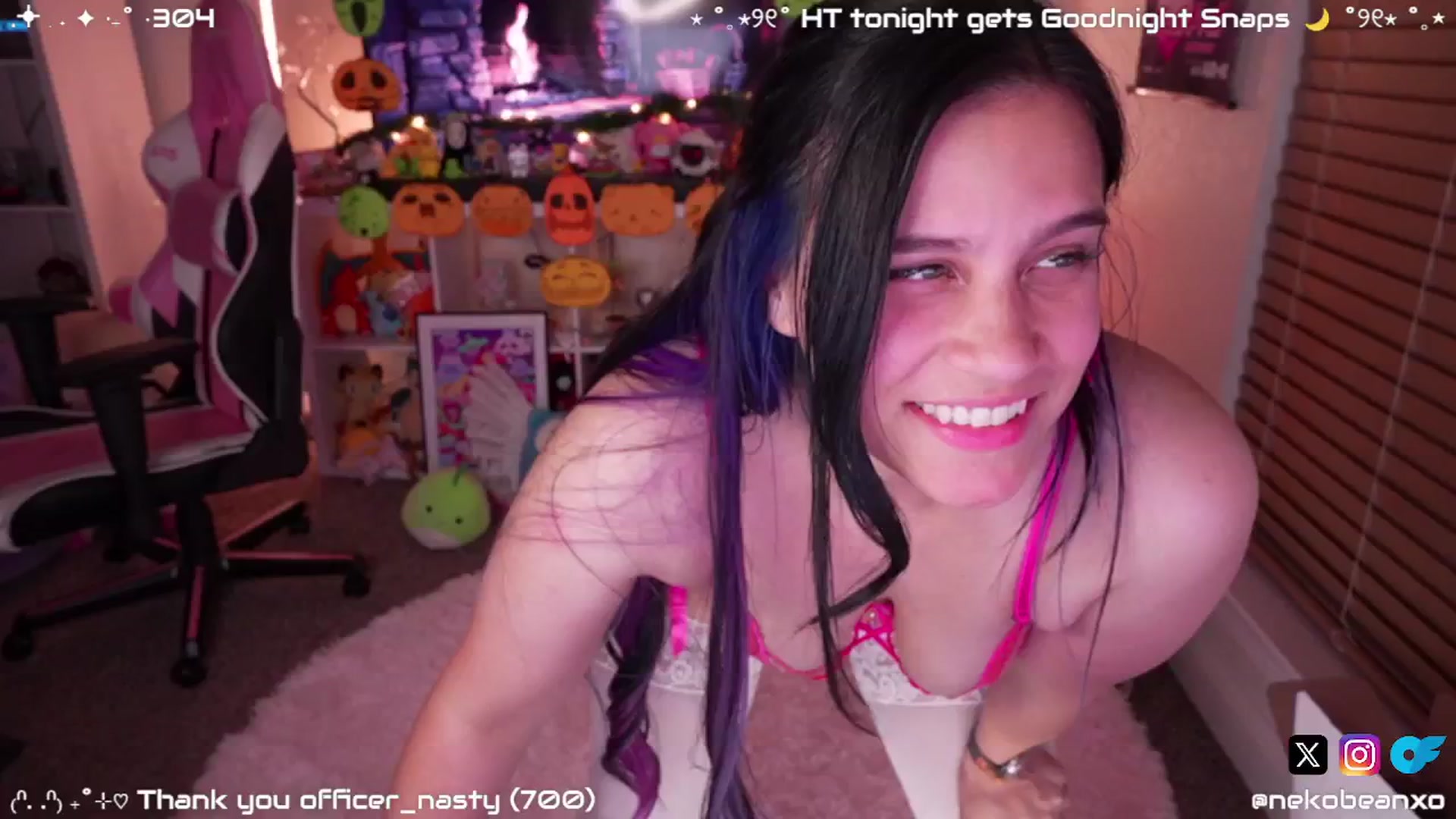 Gallery image thumbnail from Nekobeanxo's myfreecams stream on, 11/23/2024, 07:20 image 9 of 20