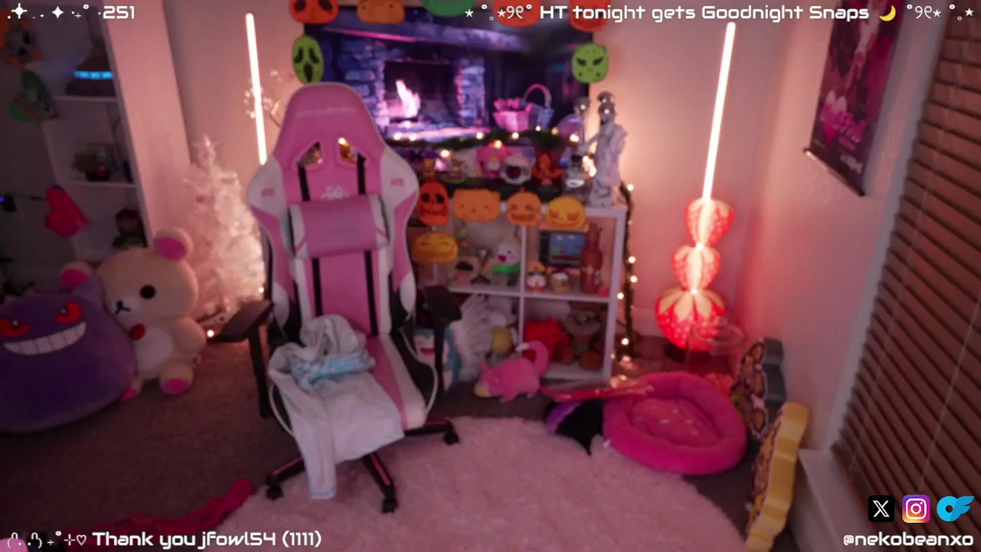 Gallery image thumbnail from Nekobeanxo's myfreecams stream on, 11/23/2024, 08:16 image 2 of 20