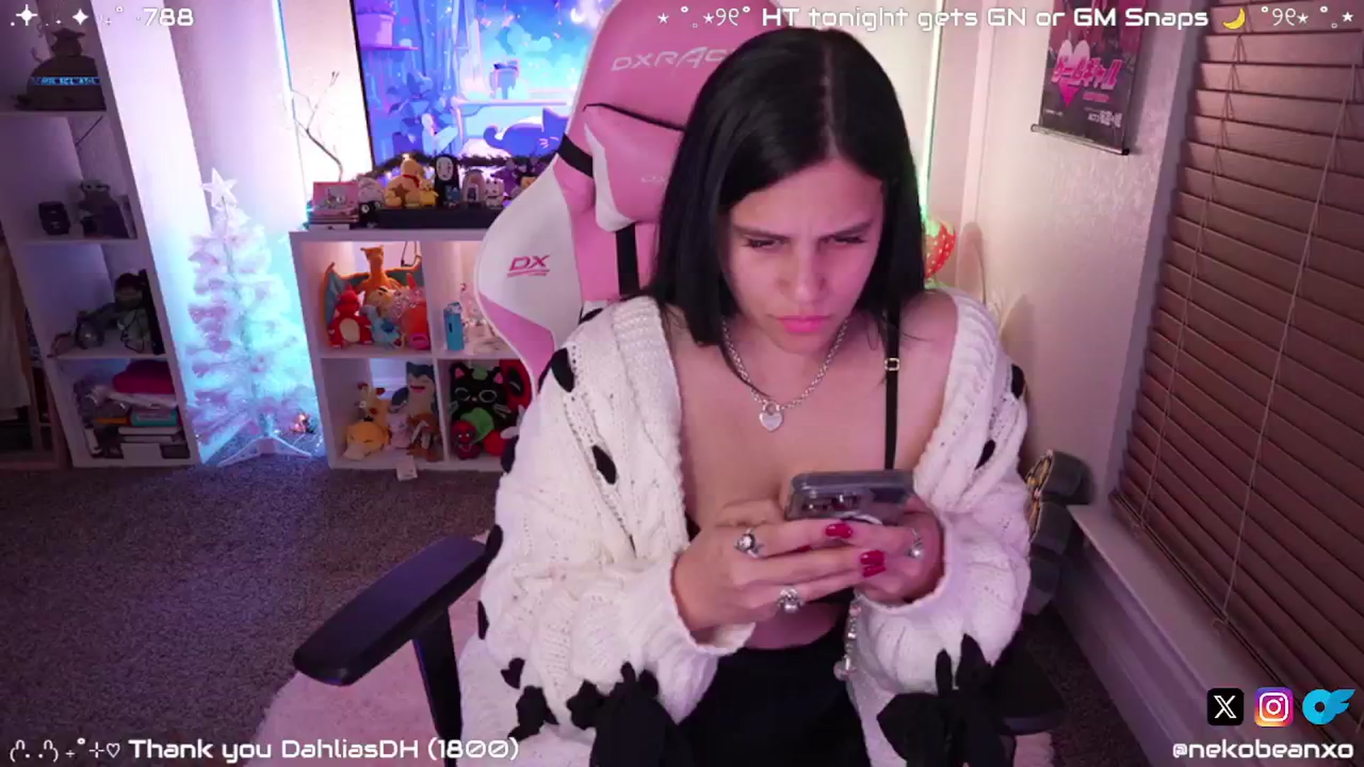 Gallery image thumbnail from Nekobeanxo's myfreecams stream on, 12/07/2024, 04:02 image 12 of 20