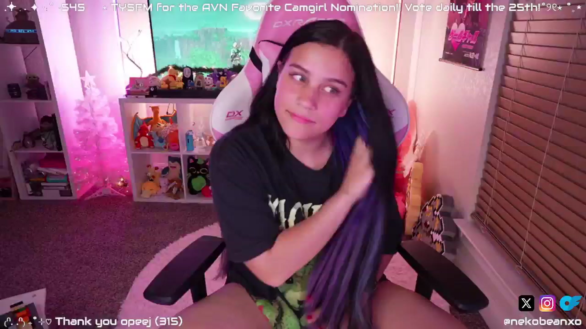 Gallery image thumbnail from Nekobeanxo's myfreecams stream on, 12/20/2024, 07:31 image 3 of 20
