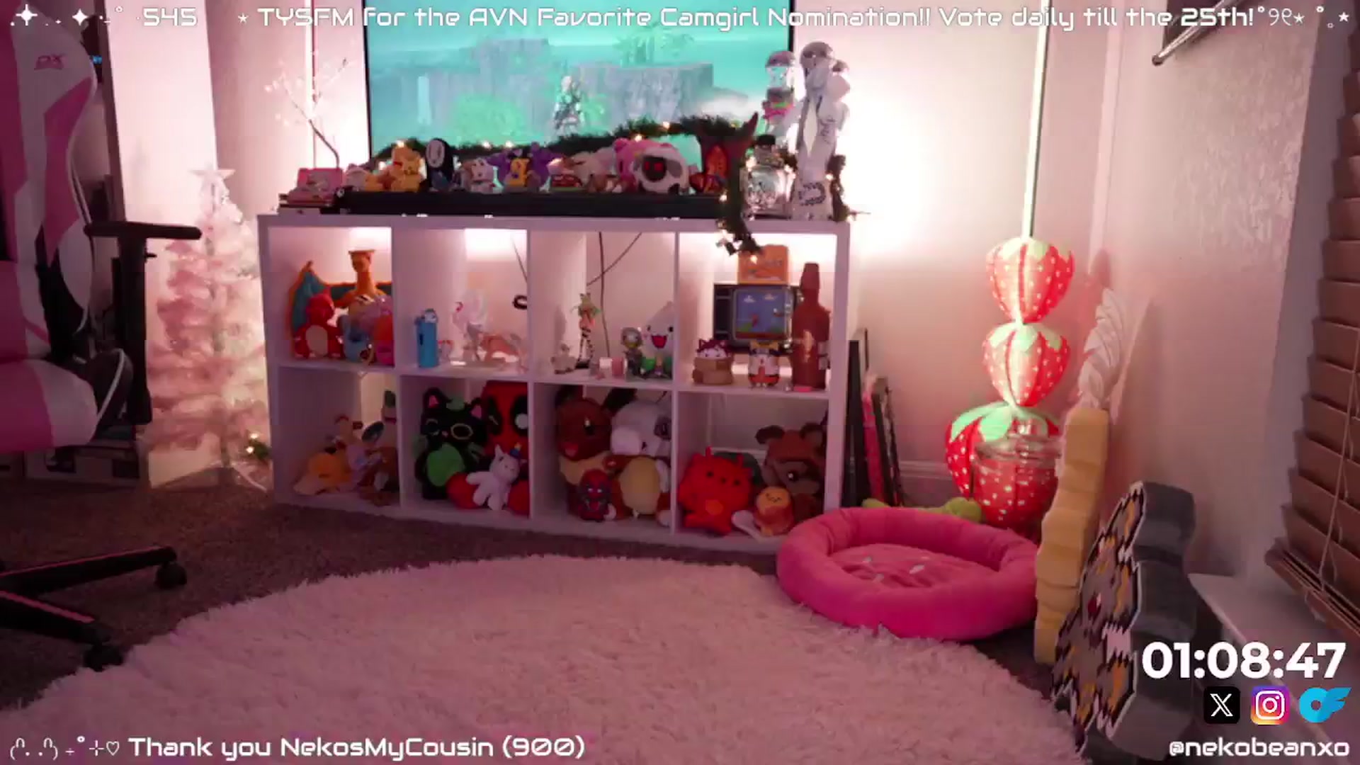 Gallery image thumbnail from Nekobeanxo's myfreecams stream on, 12/20/2024, 07:31 image 13 of 20