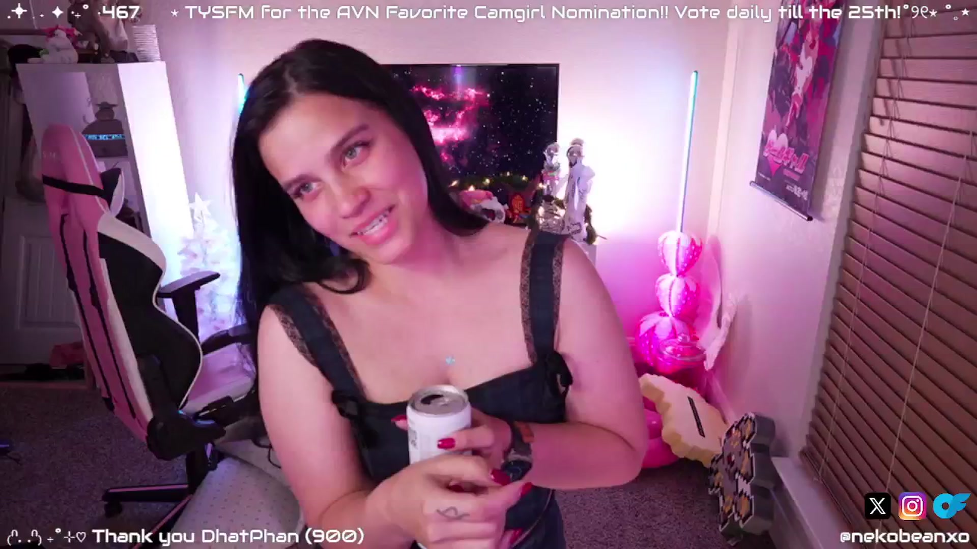 Gallery image thumbnail from Nekobeanxo's myfreecams stream on, 12/21/2024, 09:45 image 8 of 20