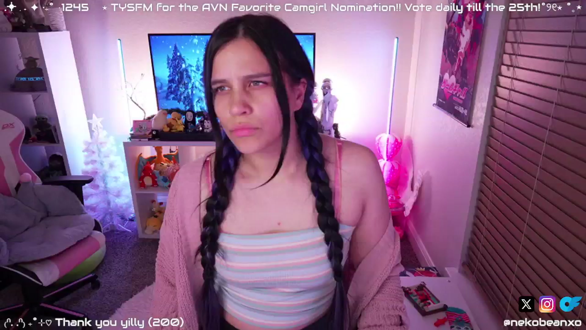 Gallery image thumbnail from Nekobeanxo's myfreecams stream on, 01/06/2025, 06:29 image 8 of 20