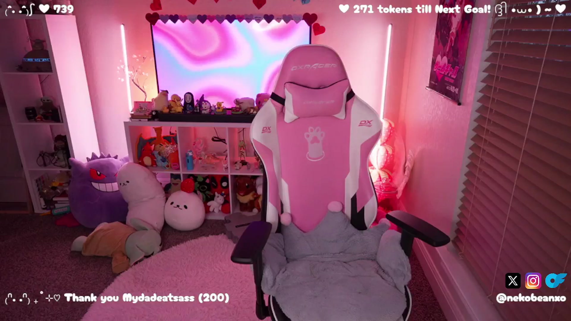 Gallery image thumbnail from Nekobeanxo's myfreecams stream on, 02/16/2025, 04:47 image 7 of 20