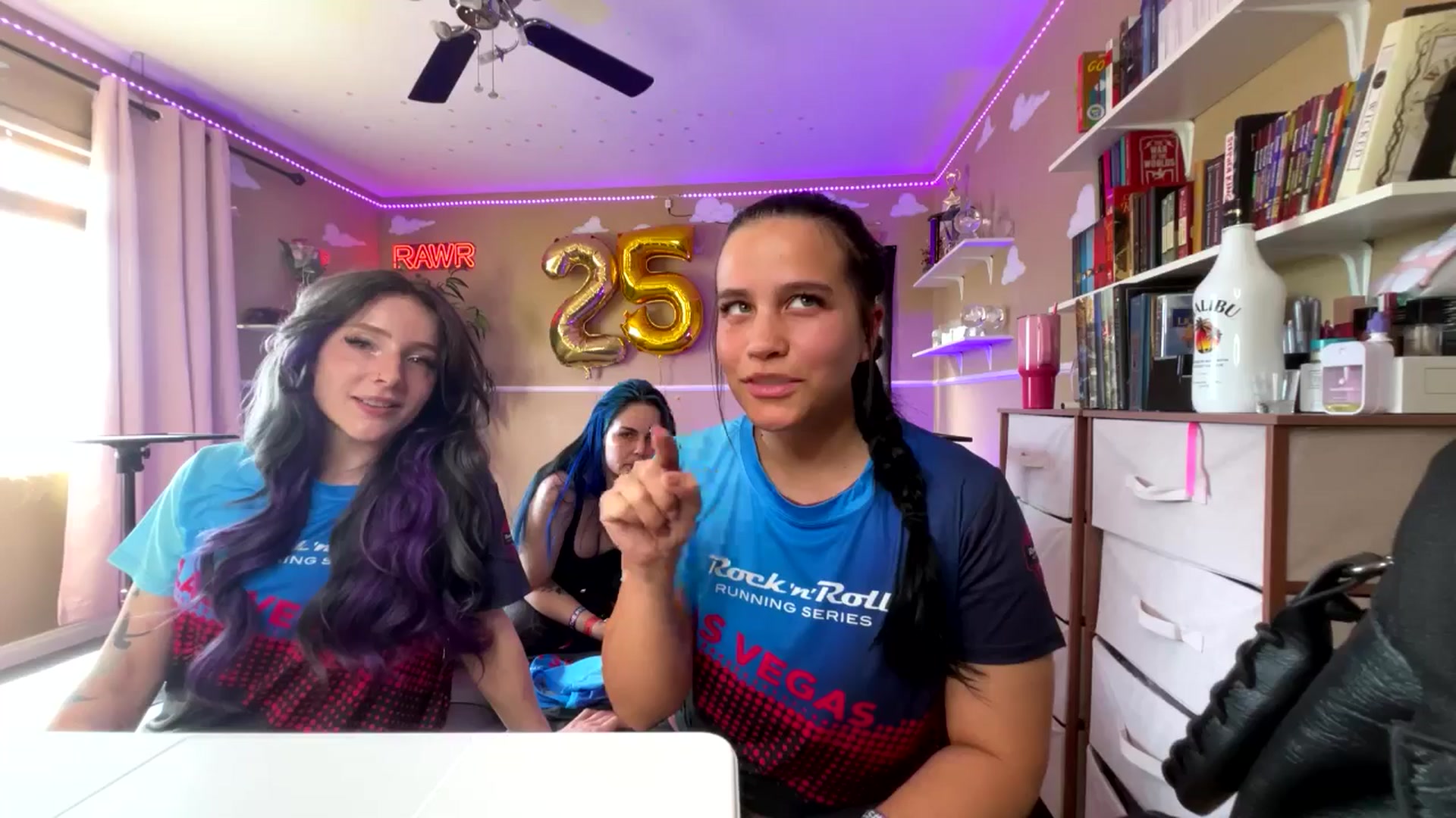 Gallery image thumbnail from Nekobeanxo's myfreecams stream on, 02/23/2025, 22:32 image 16 of 20